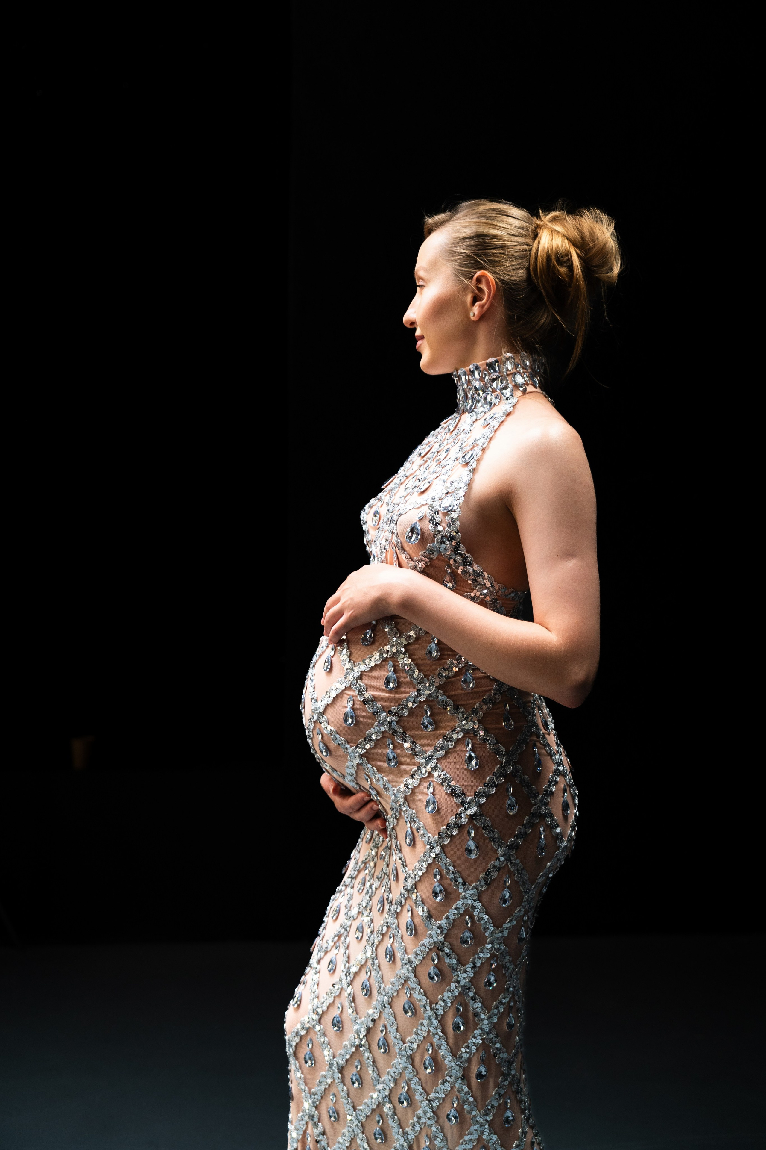 sesja brzuszkowa elegancka Polska