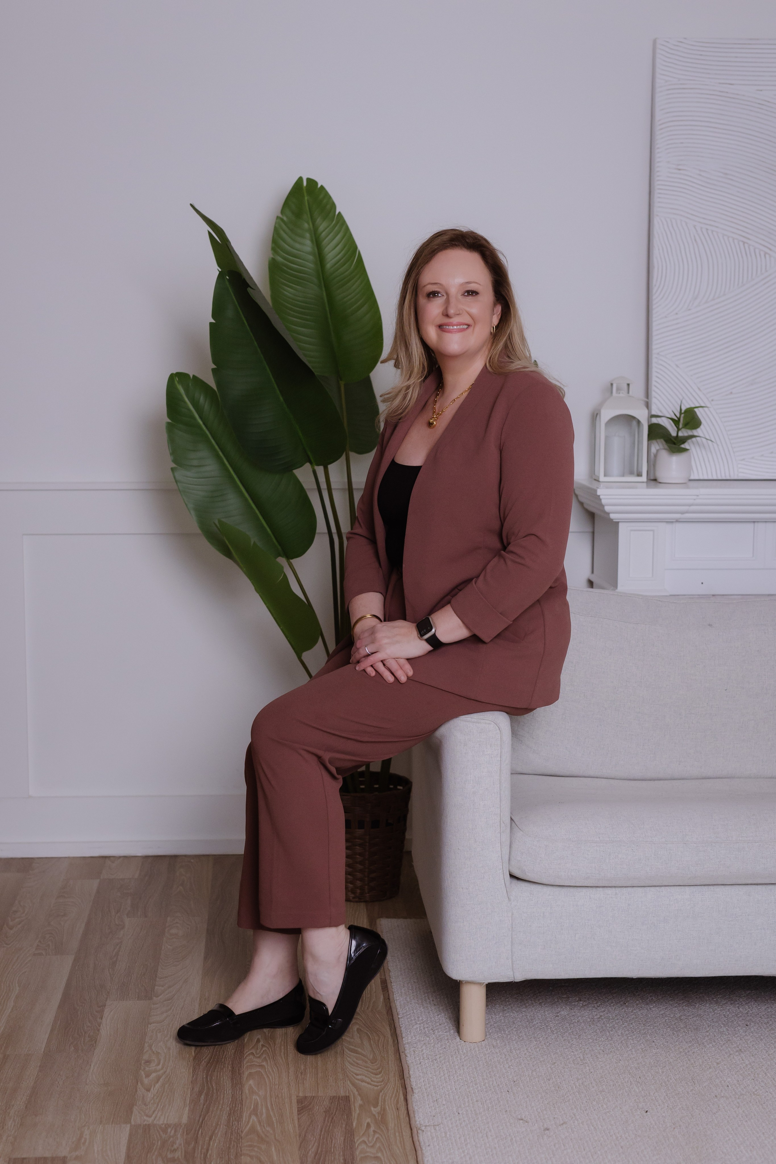 Tips for Photo Shoot Outfits. Portrait and Personal Brand Photographer in Simcoe County, Ontario, Bobbi-jo Stuart