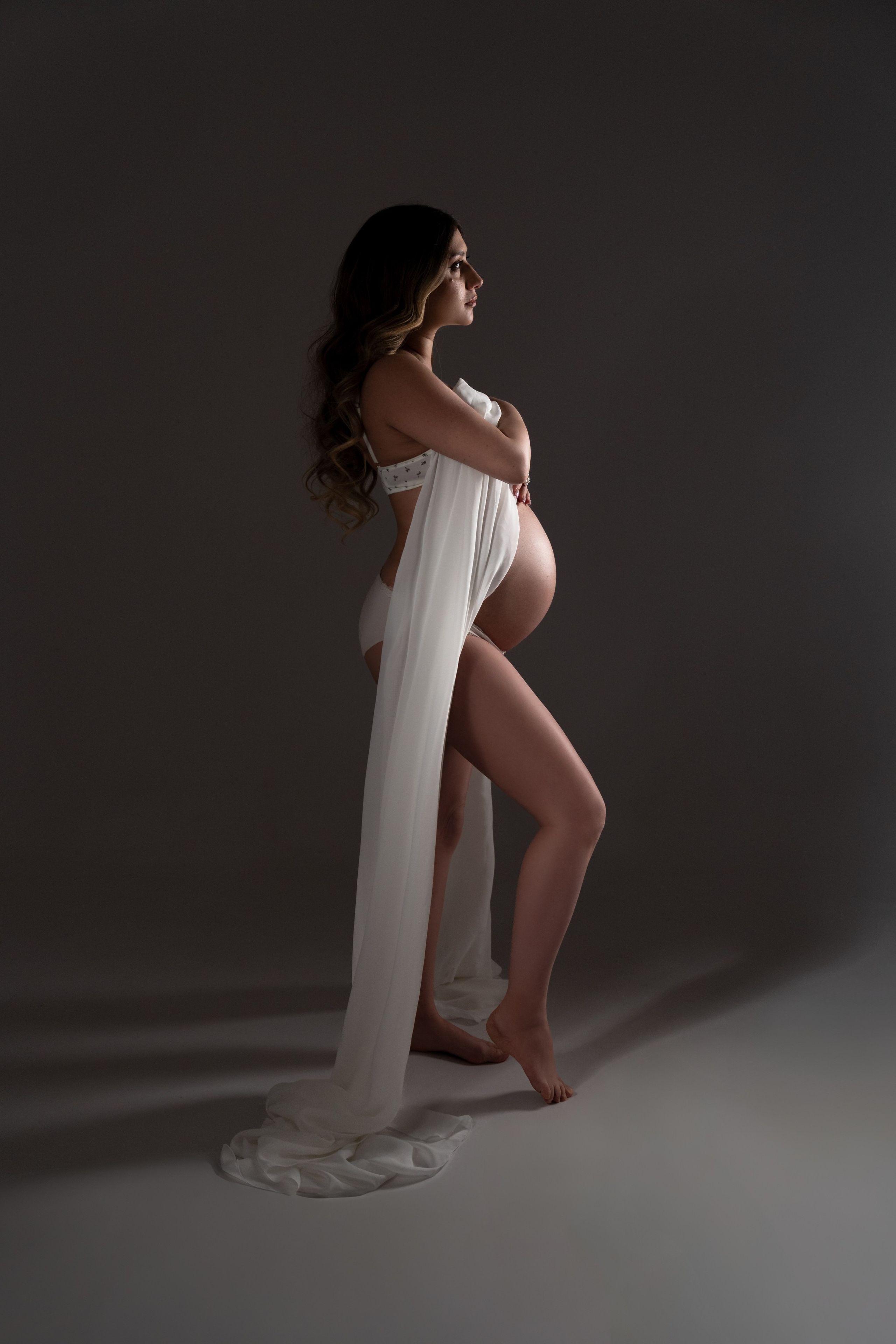 nude styl sesja brzuszkowa