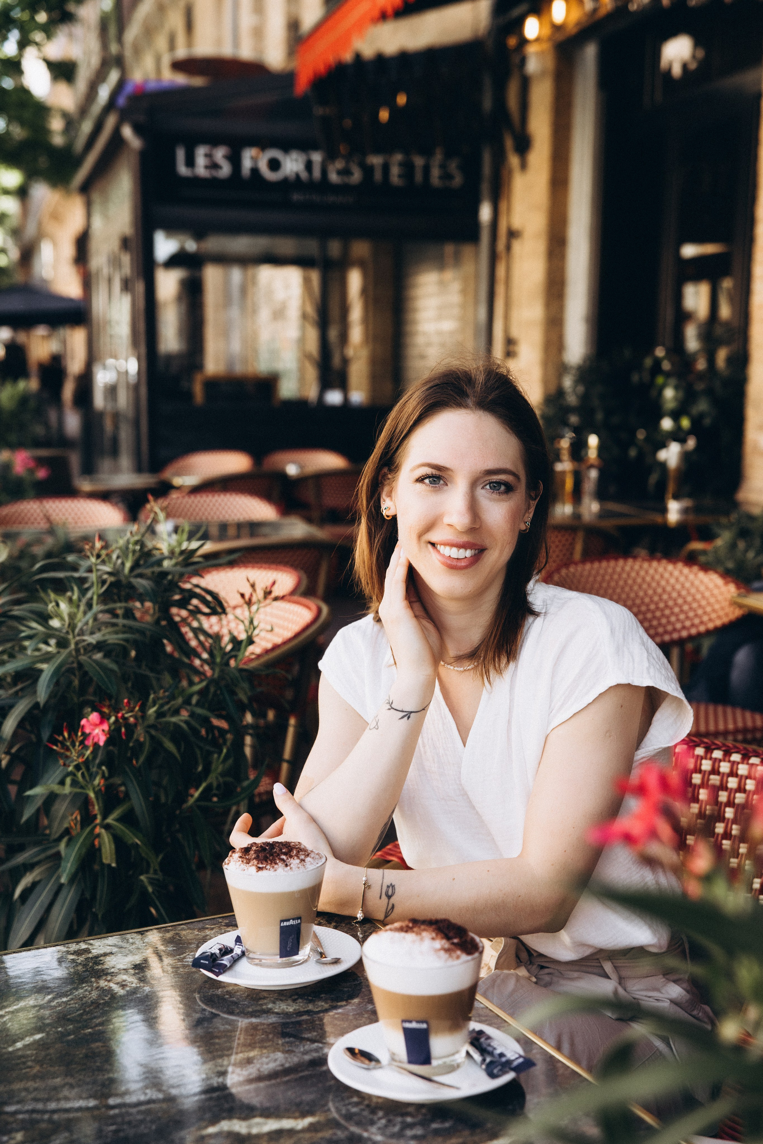 Paris Vibe on the Streets of Toulouse photoshoot. Eugenie Smirnova — wedding, corporate and lifestyle photographer in Toulouse and Southwest France