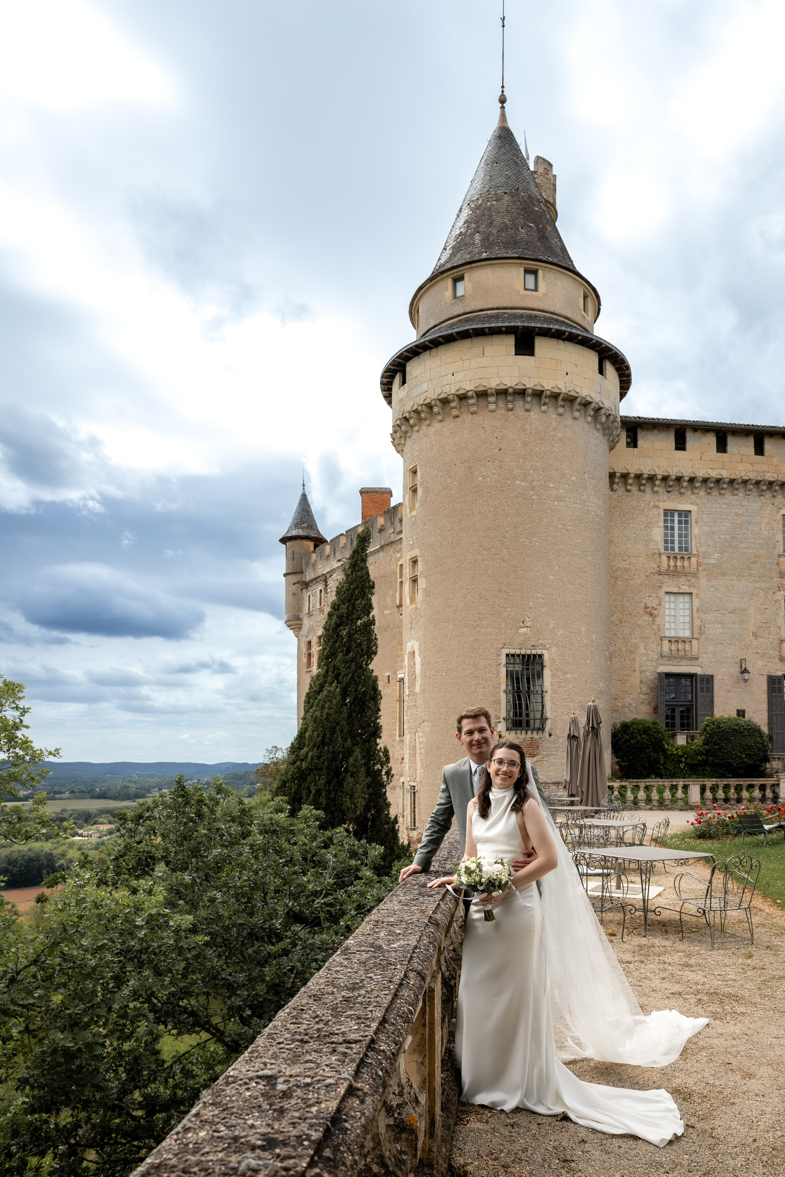 Bride at Château Mercuès on the panoramic terrace above the Lot valley