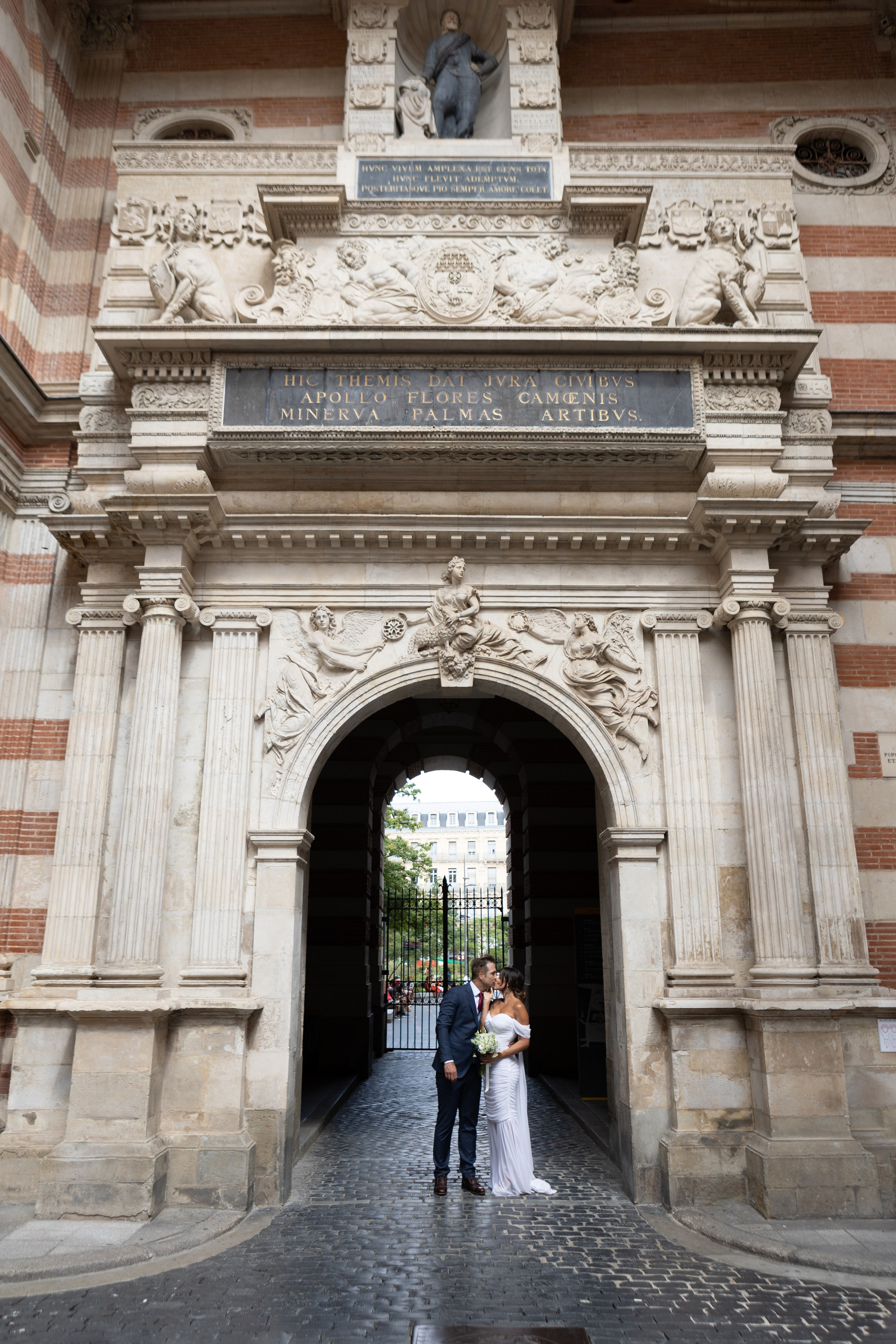 Wedding at the Capitole in Toulouse, France. Eugénie Smirnova — Photographe à Toulouse et dans le Sud-Ouest