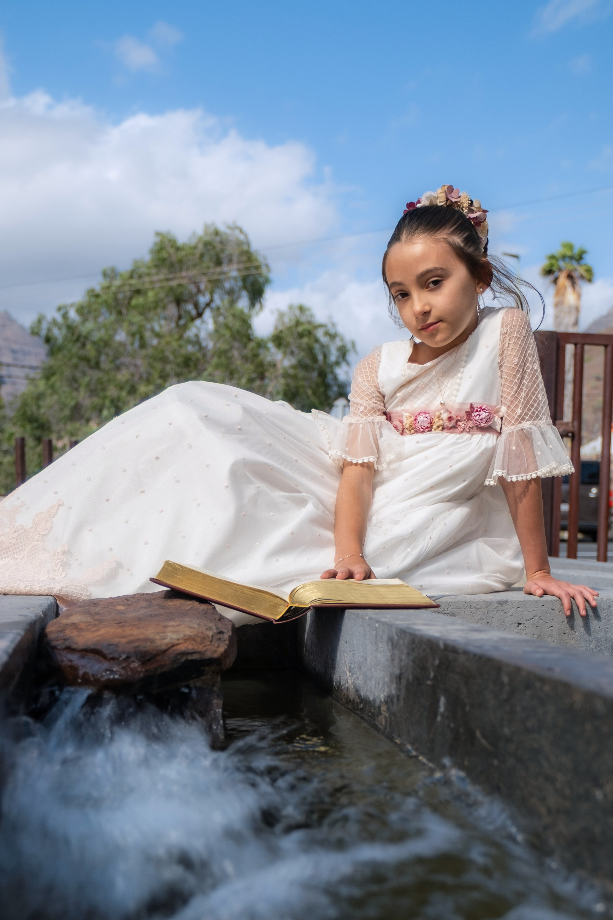 Reportaje de comunión en exteriores de Gran Canaria con luz natural