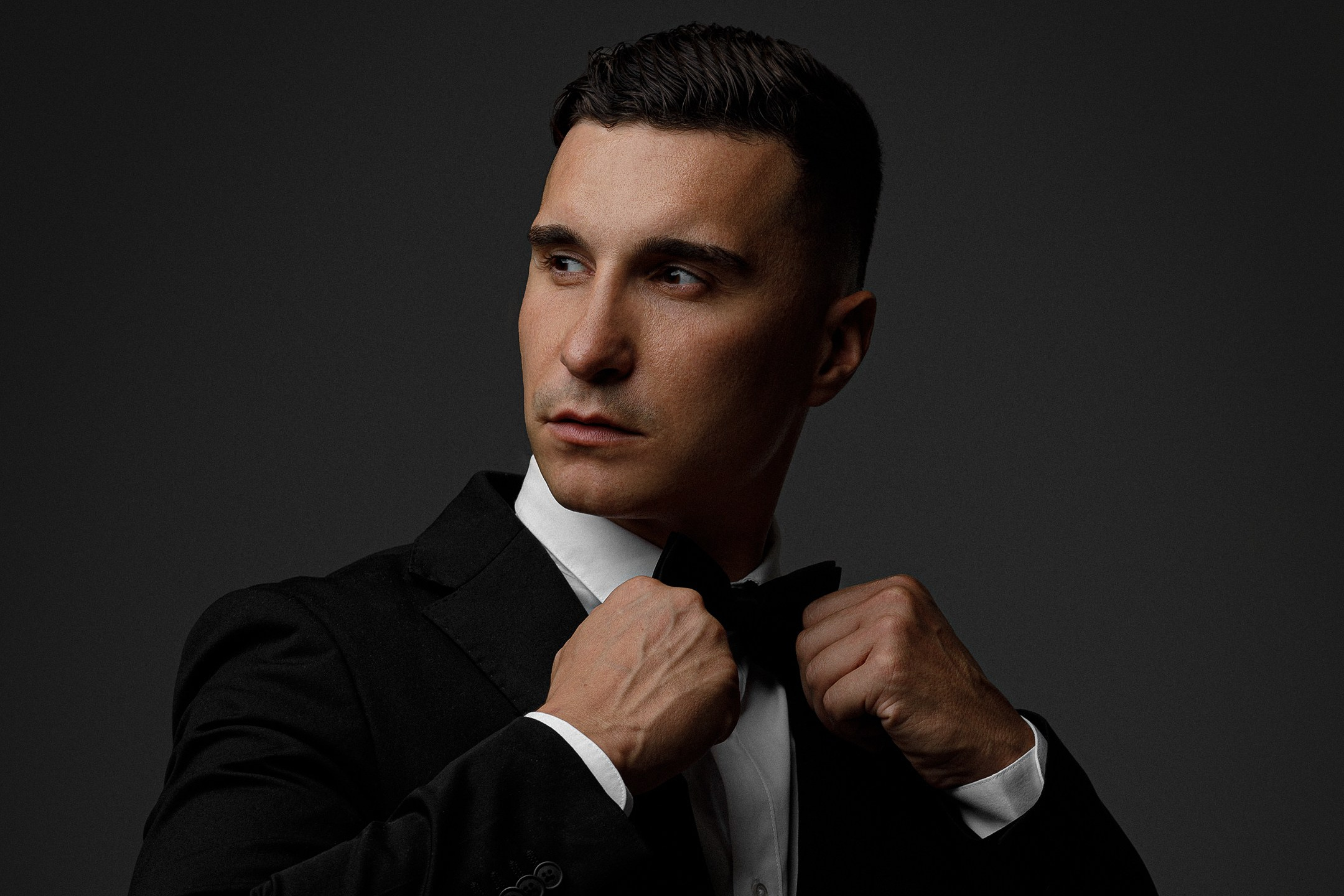 About Me Alex Dusheiko , a commercial fashion photographer since 2019, working in Warsaw and across Europe. have collaborated with global brands such as Sephora, New Balance, Apart, and Douglas, and I am ready to help your brand too! ambassador for NANLITE. organize workshops and masterclasses in major European cities: Warsaw, Milan, Berlin, Paris, Hanover, Prague, Valencia, and more.My work is regularly published in leading international fashion magazines.have trained over 3,000 photographers worldwide, helping them not only refine their photography skills but also increase their income.I am active on social media (Instagram, TikTok, YouTube), where I have around 80,000 subscribers. There, I share valuable insights about growing a photography business and building a career in the industry.