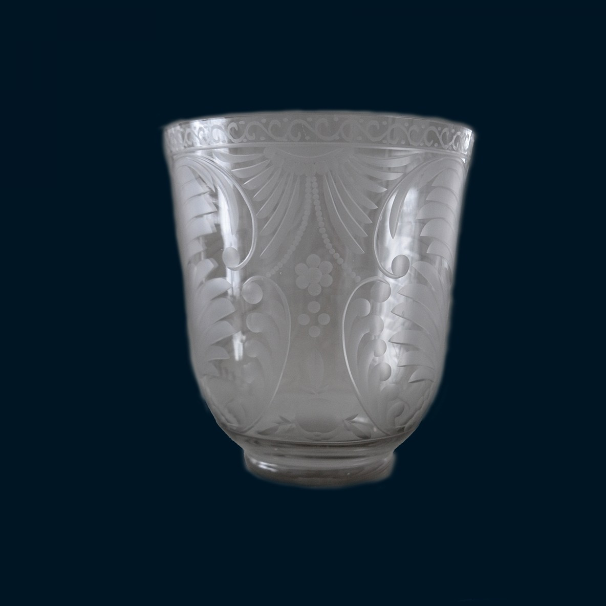 An exquisite world of tableware and decorative items. Современнные и актикварные украшения в Барселоне, Москве и Санкт-Петербурге