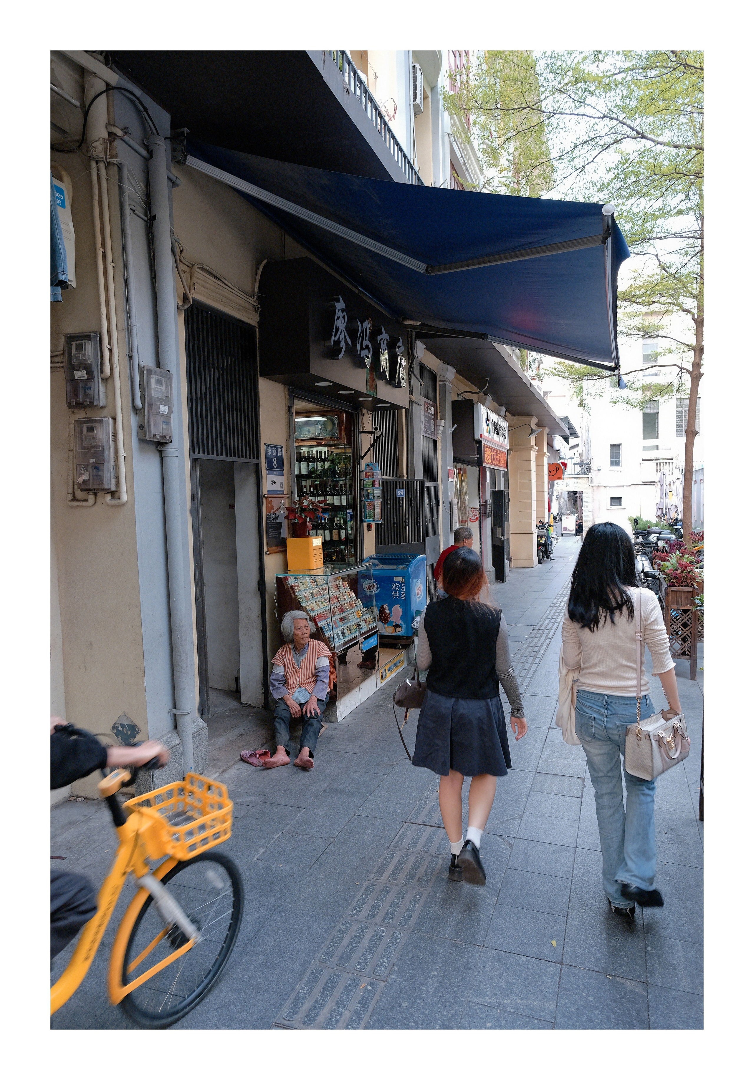 Candid Street Photography in Guangzhou | China 🇨🇳. 中国街头摄影 | The Streets of China Through My Eyes | 深圳