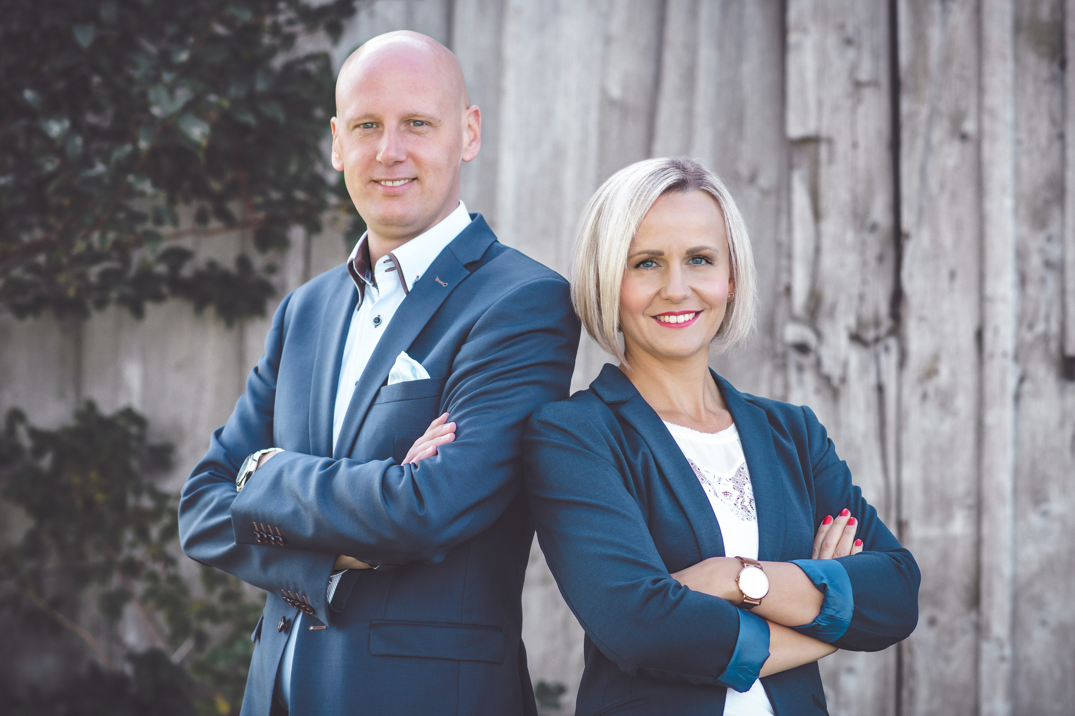 Hochzeitsreportage. Ich bin Max, Designer, Art & Hochzeitsfotograf aus Germaringen