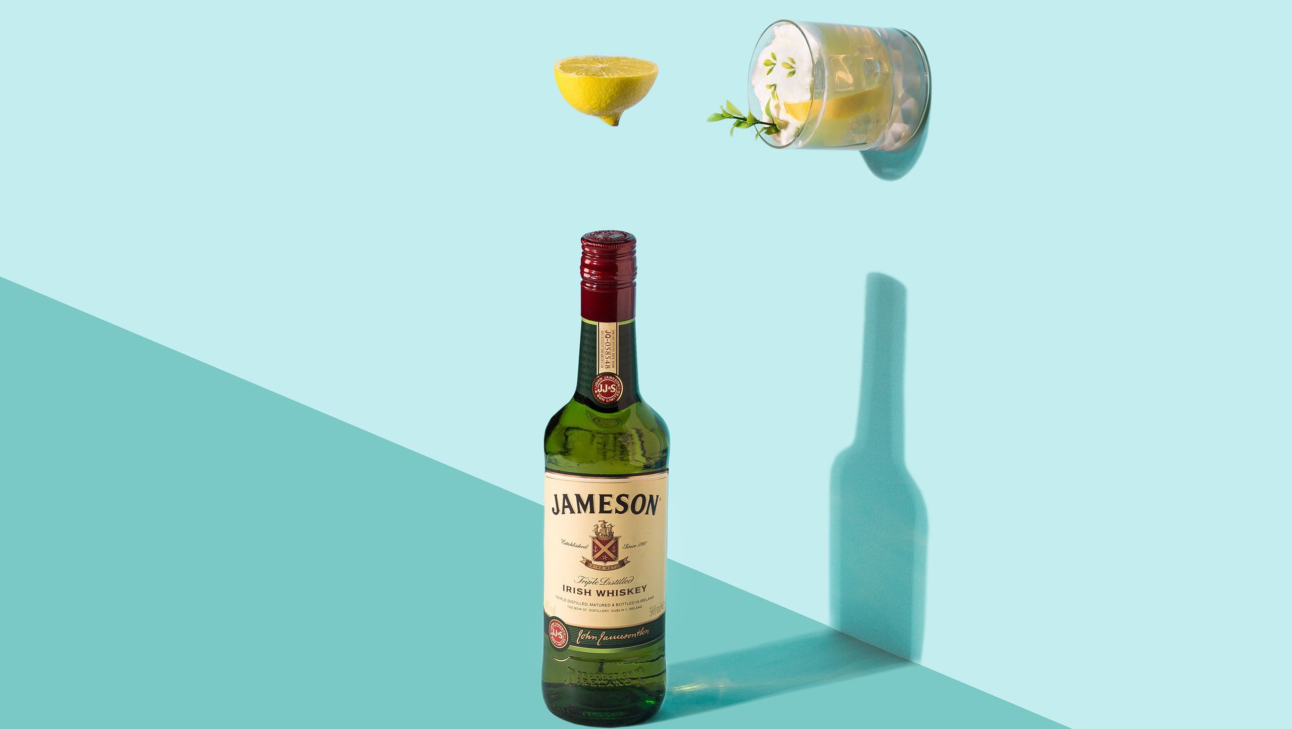 E-ticarət üçün 16:9 ölçülü məhsul vizualı – kontekstli və atmosferli görüntü