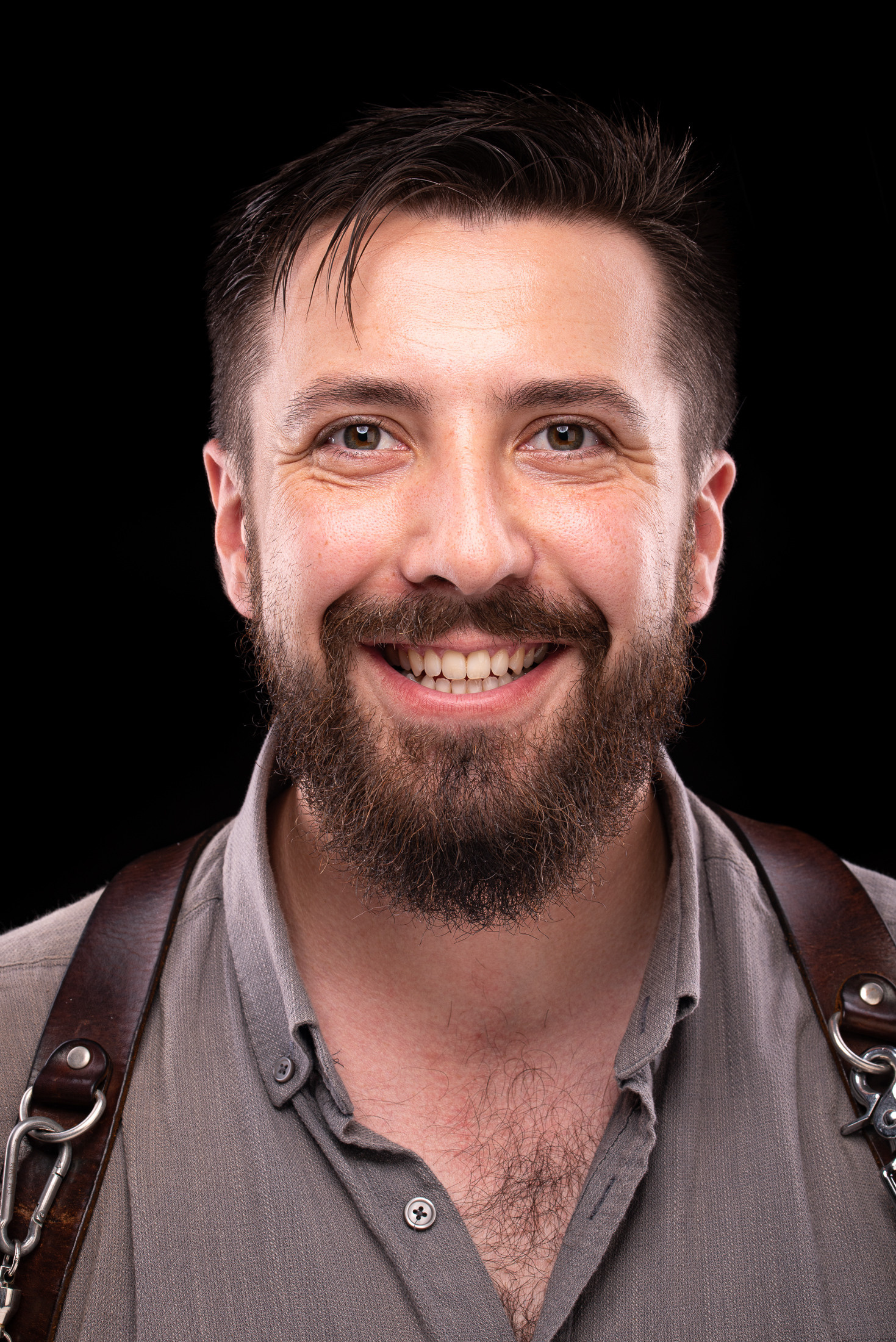 Контакти. Предметний фотограф Чернівці для інтернет магазину, сайту, каталогу, контент для бізнесу