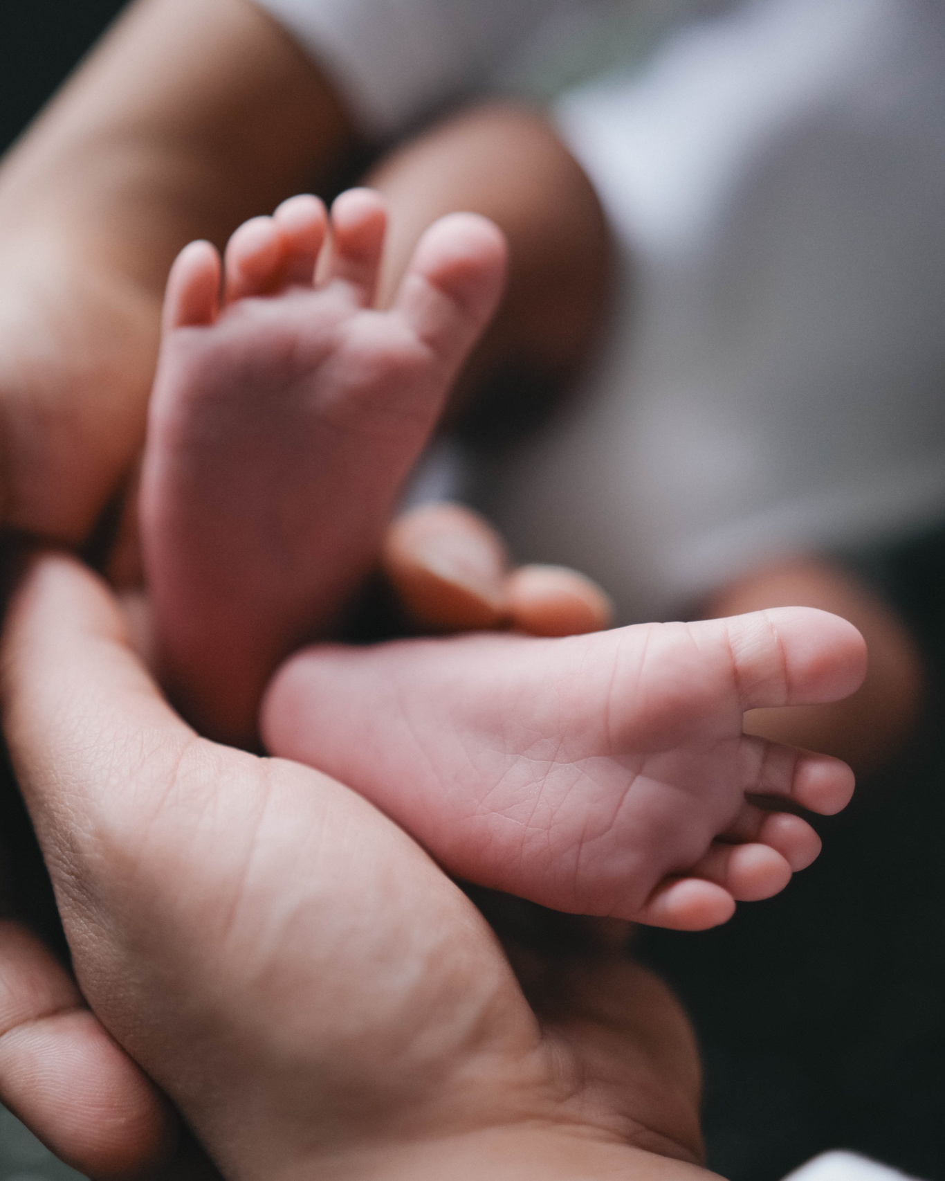 Newborn Photography at Home in Solihull & Birmingham | Irina Zoteeva. Irina Zoteeva | Artistic Portrait, Family & Brand Photographer in Solihull, Birmingham