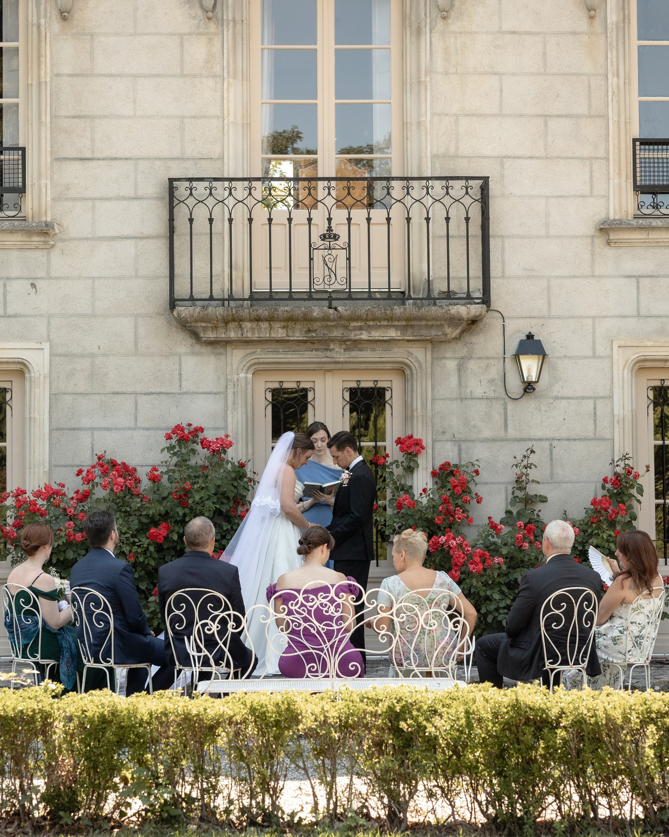 Outdoor wedding ceremony at Château Bagen in France