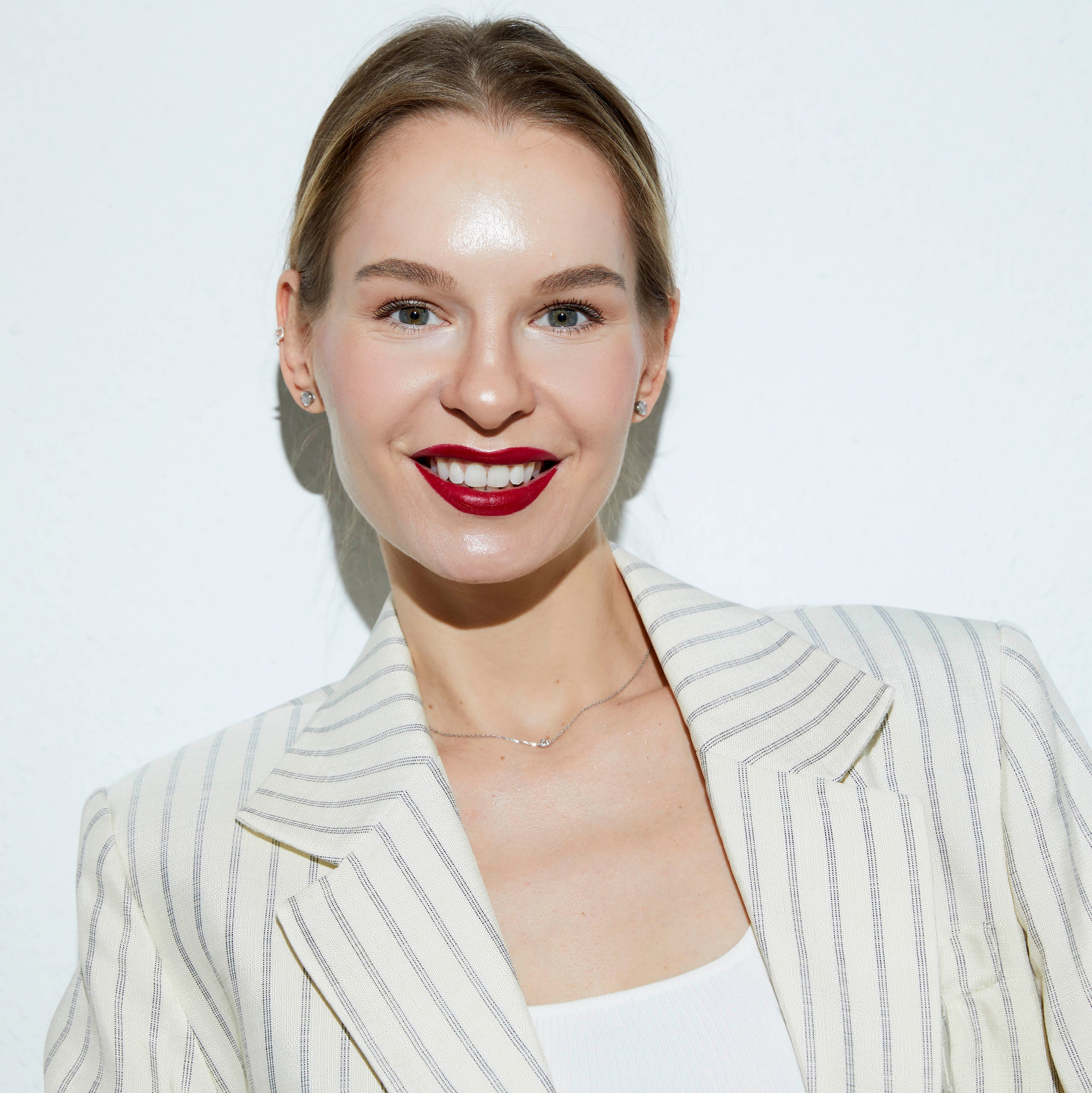 КОНТАКТ. Photographer in Frankfurt Evgeniia Dubrov