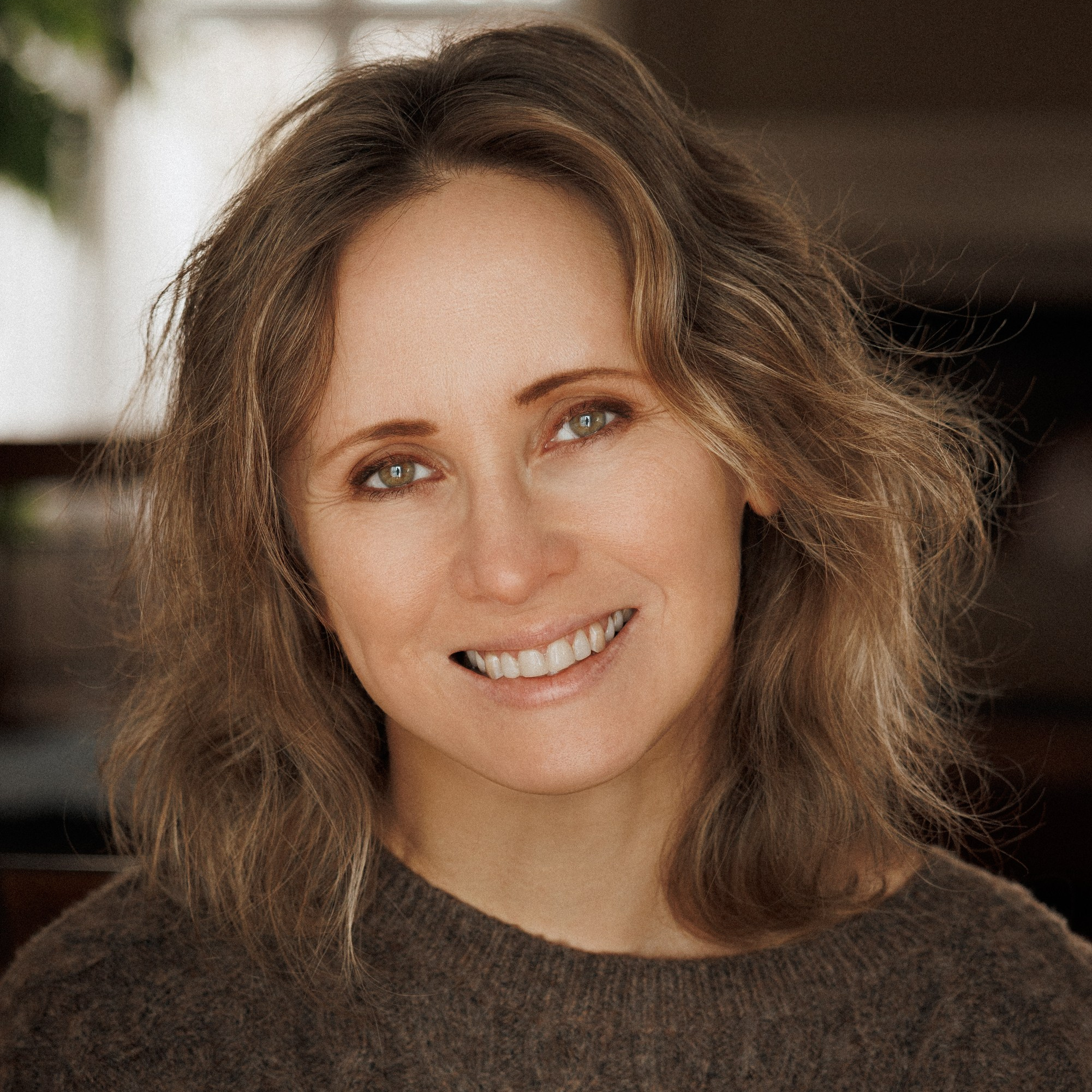 Contact. I am a portrait and family photographer Jenny in Montreal and Calgary