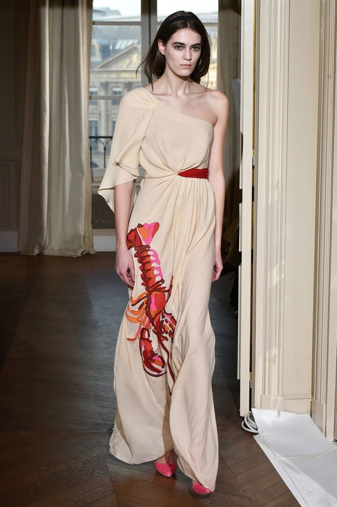 Как использовать Nano-Banana и выйти на новый уровень креативов. Adeliia Korinkova — нейро-креативный продюсер в Праге. Визуальная идентичность, AI-креативы и рекламные ролики для брендов