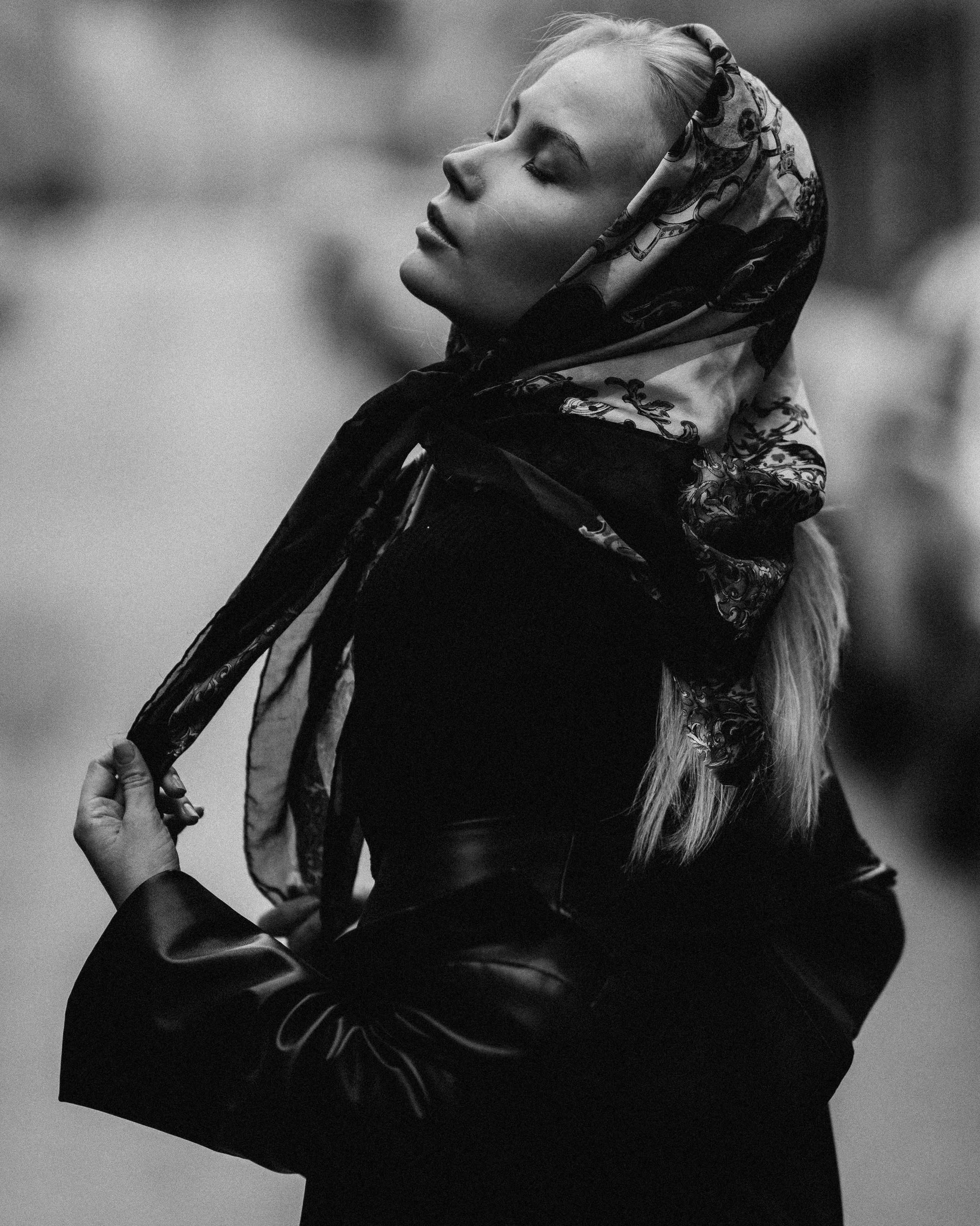 Contact. Victoria Olonen – Cinematic Portrait Artist | Helsinki & Europe