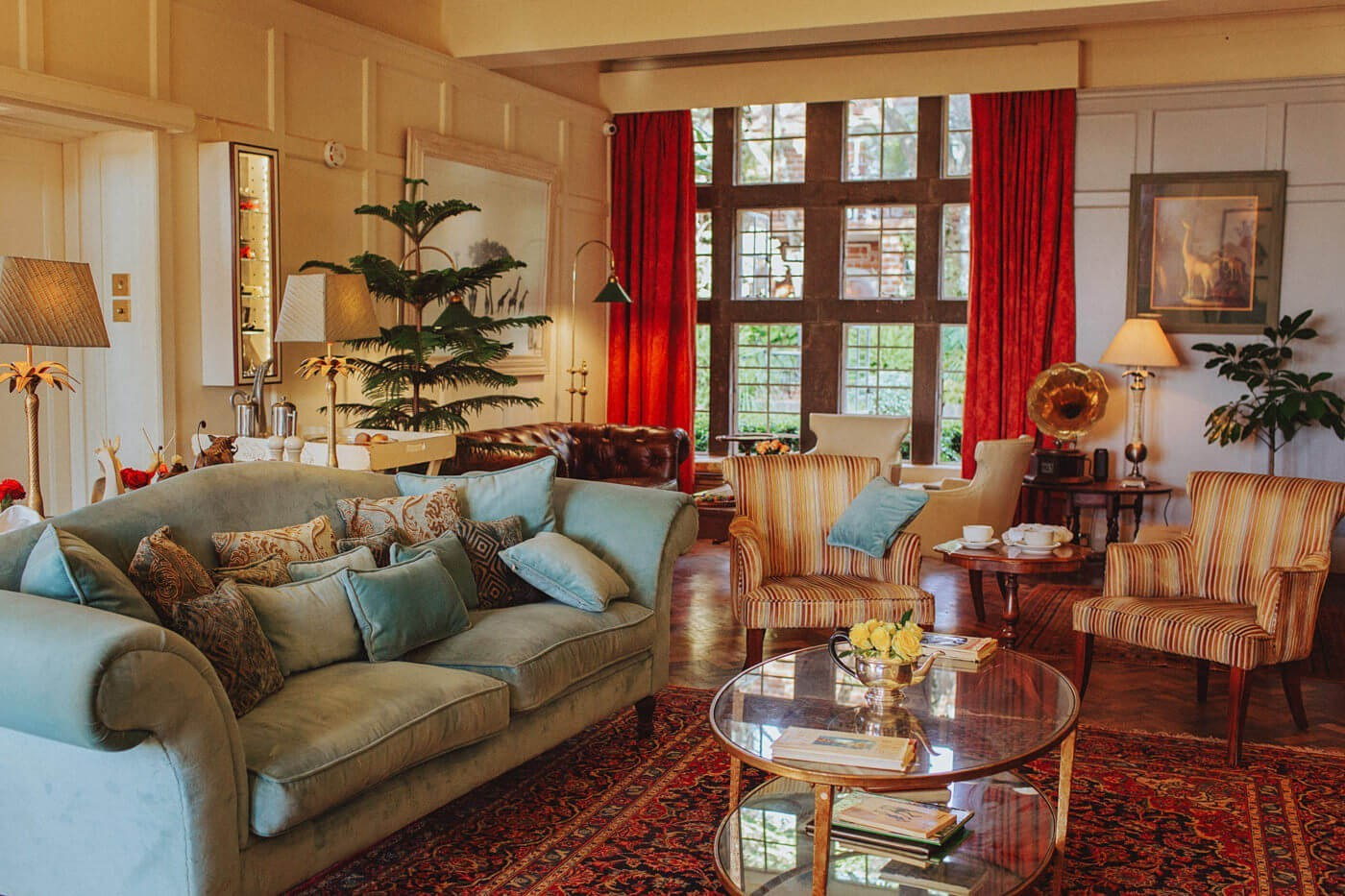 Nairobi photographer capturing Giraffe Manor romance