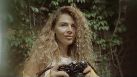 Киноработы оператора, режиссёра, монтажера и выдумщика Ивана Черных. Стрит-фотография, полная абсурда, идиотизма и красоты