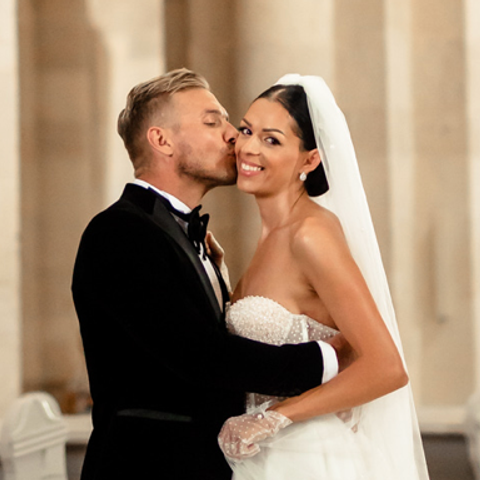 Client Notes. Stories by Oana Petrea — Wedding Films