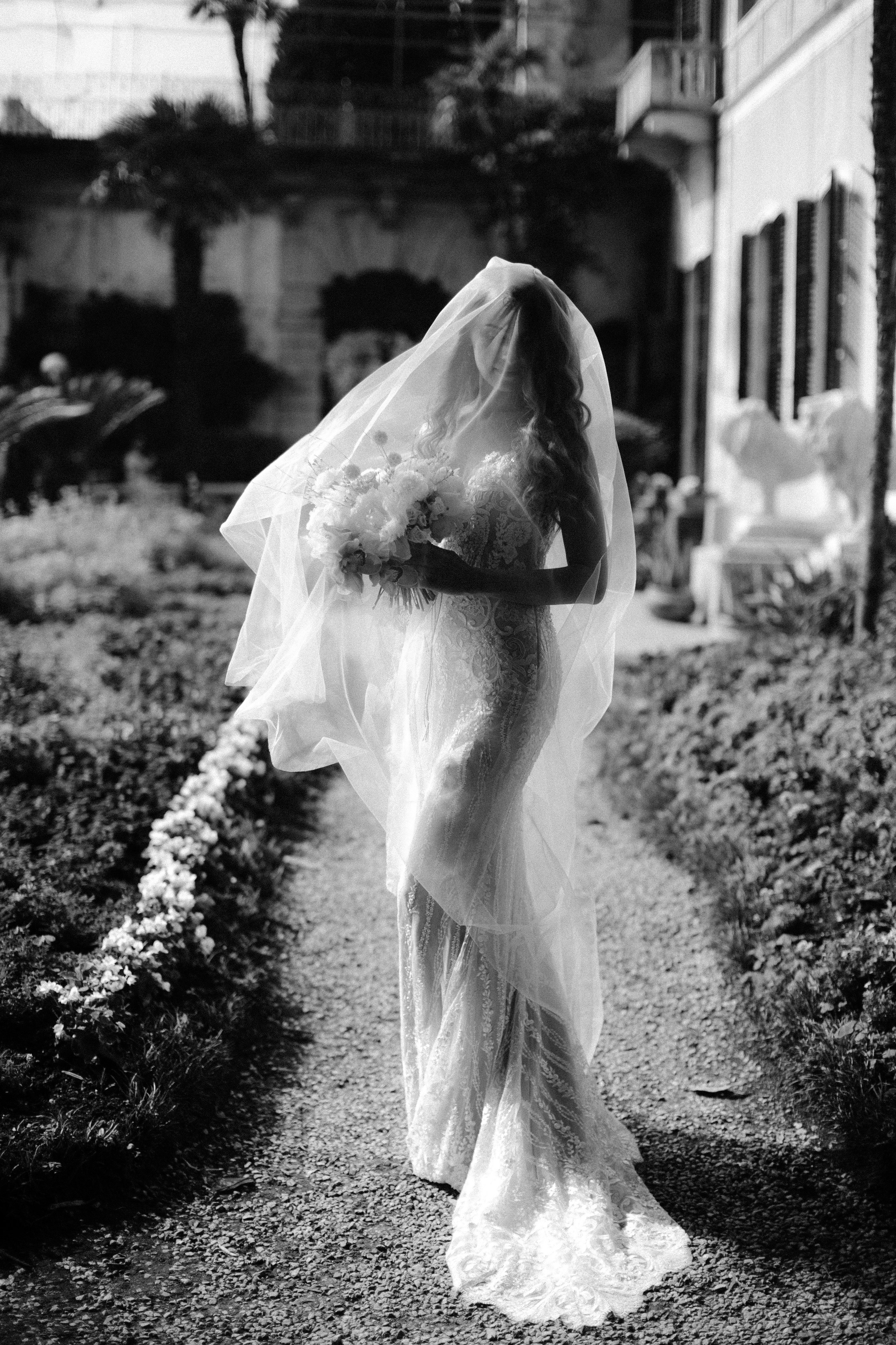 INVESTMENT. Wedding Photographer & Videographer Barcelona Spain & Europe | Yarets Studio
