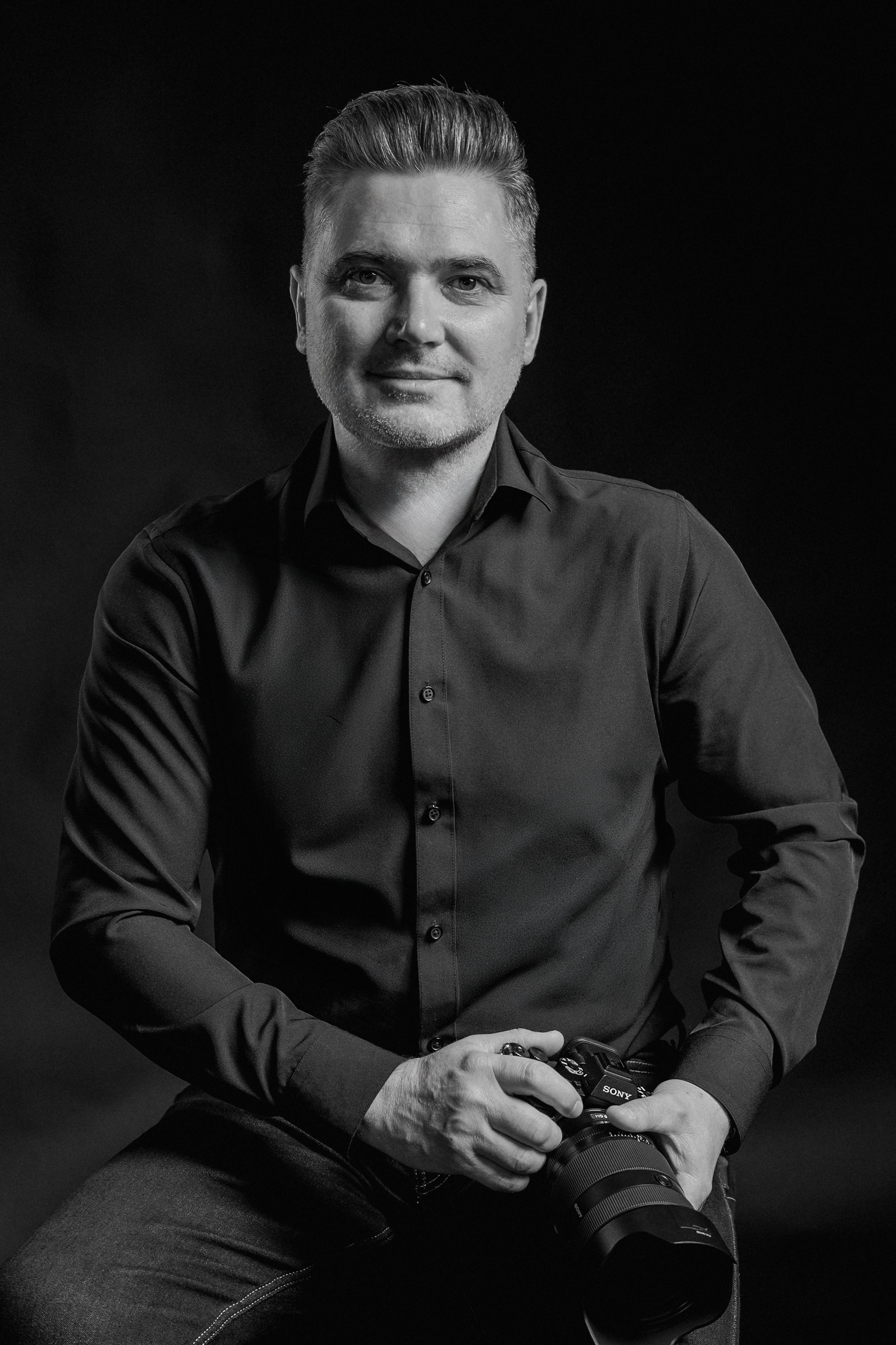 Cornel Spoiala is a professional wedding photographer in Romania specialized in authentic, emotional and timeless wedding photography. Available for destination weddings in Romania, Italy and across Europe, Cornel creates elegant wedding stories for modern couples who value real emotions and natural