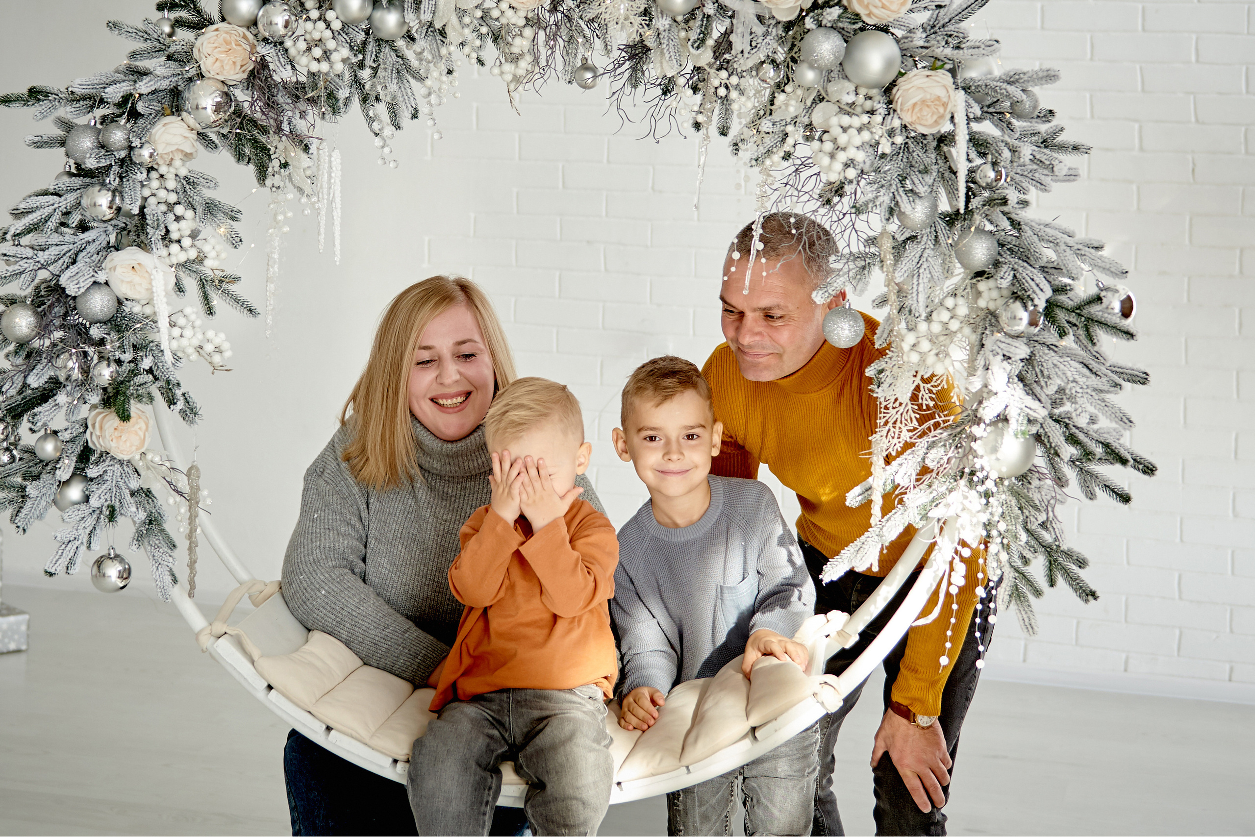 Послуги. Фотограф новонароджених діток та їх сімей в Тернополі