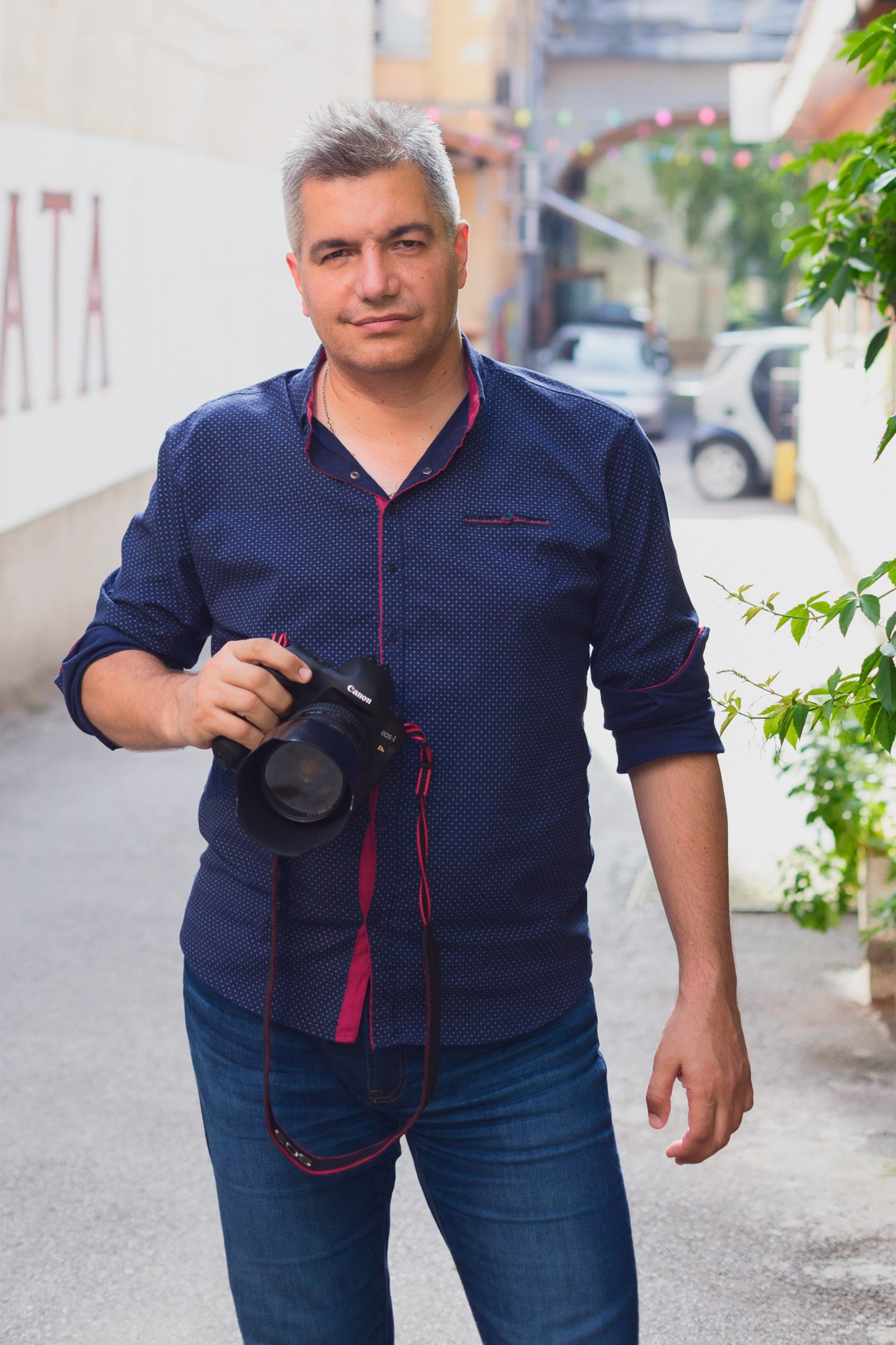 За мен. Александър Сандев - website