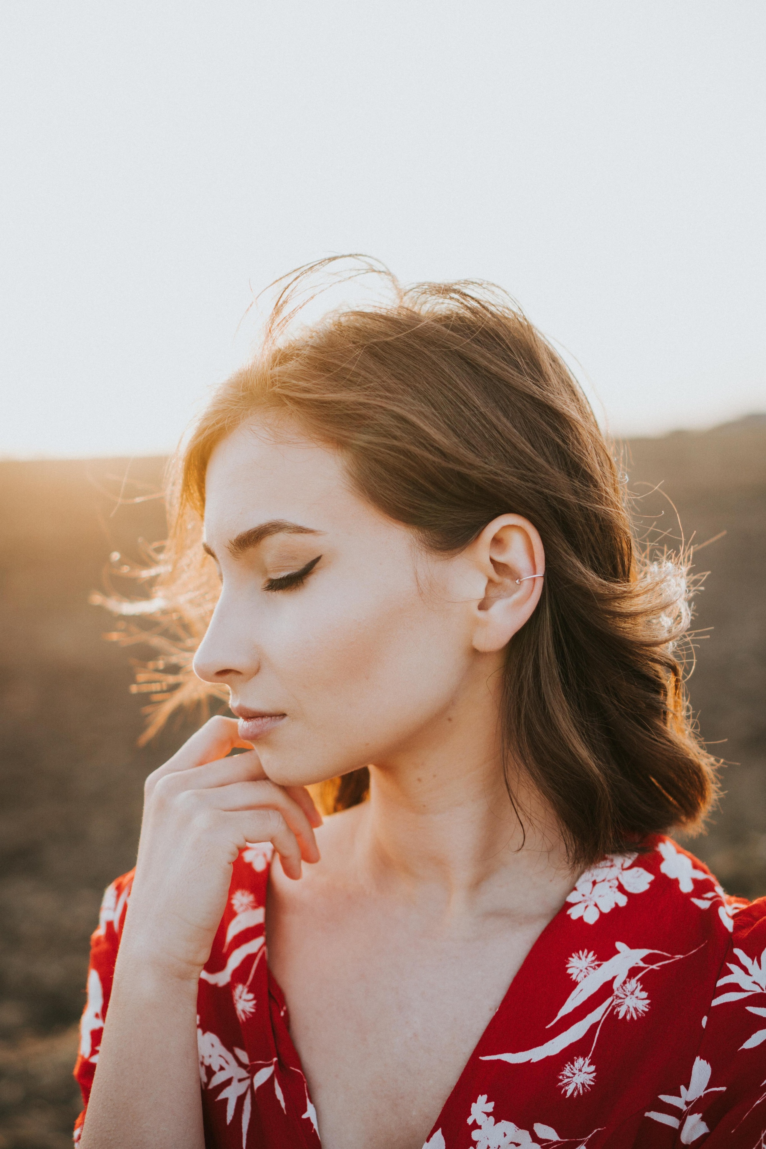 Contact. Gabrielacojocariu.com