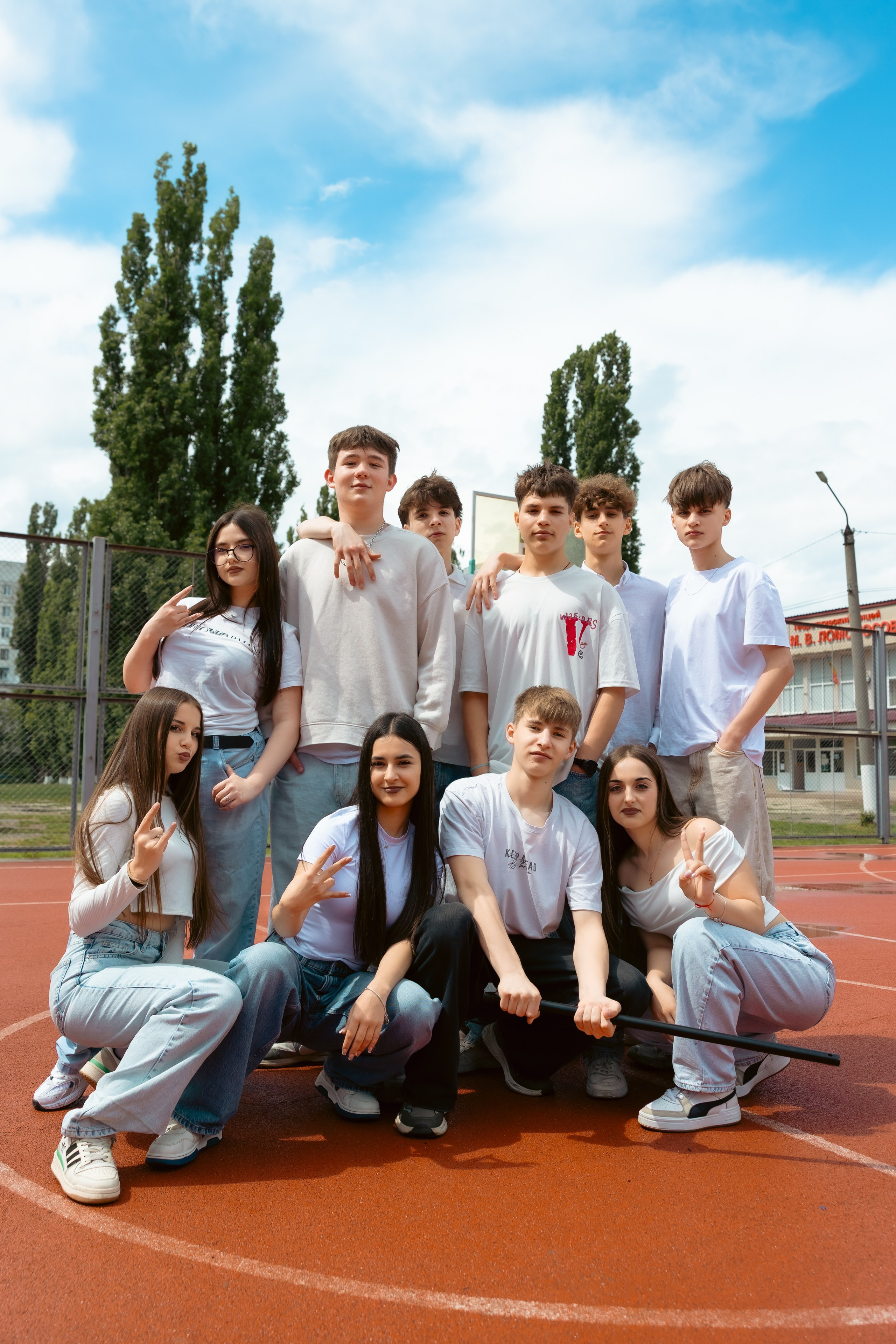 Servicii foto pentru clasa a IX-a – Pachete de absolvire & exemple reale |Estudent
