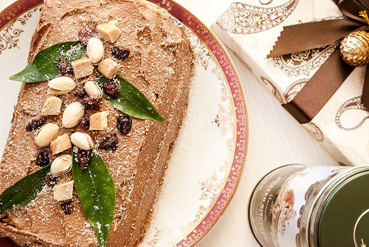 Chocolate Swiss Roll with Cream Filling