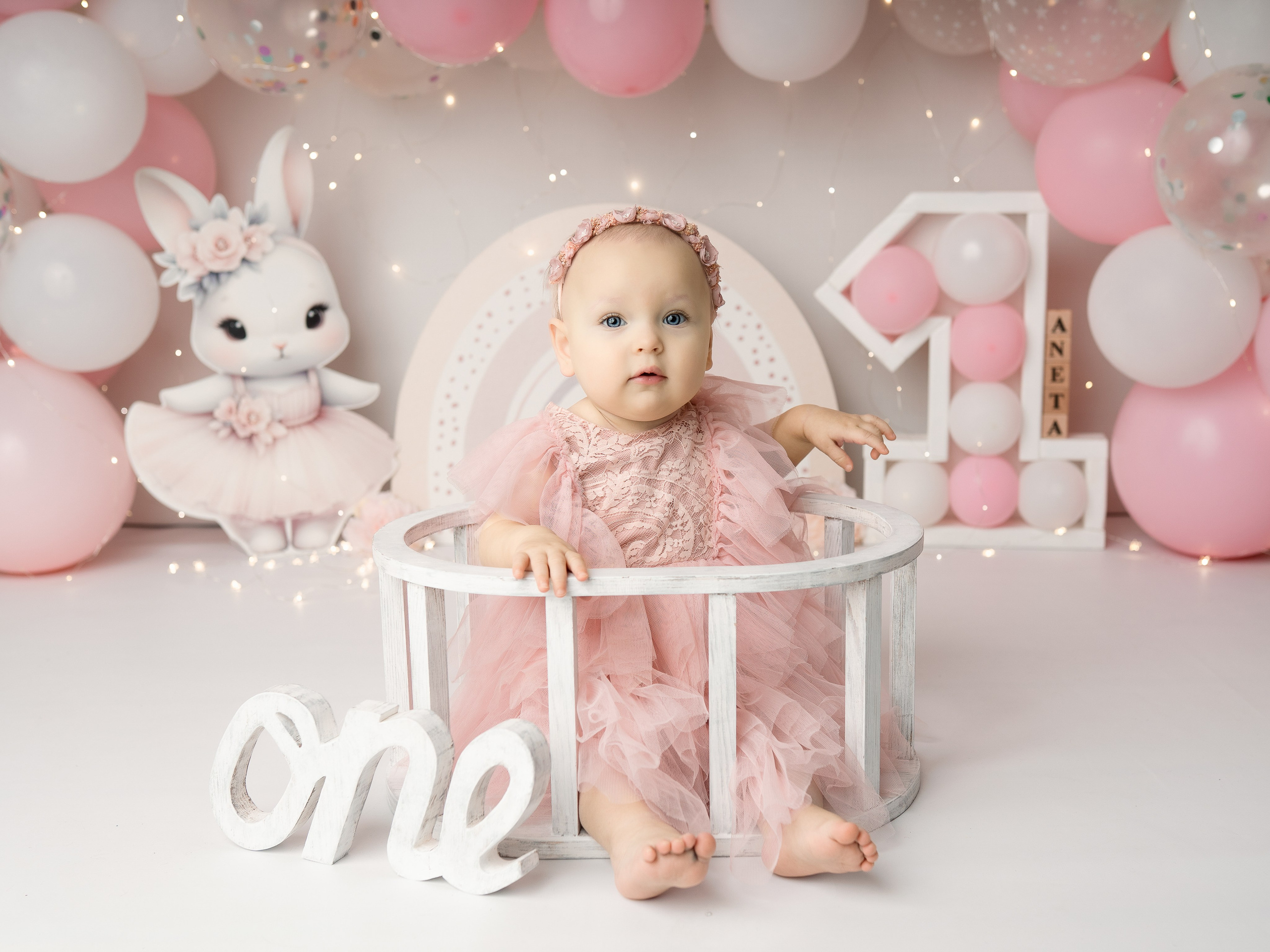 Esu Aleksandra naujagimių ir kudikių fotografė iš Vilniaus