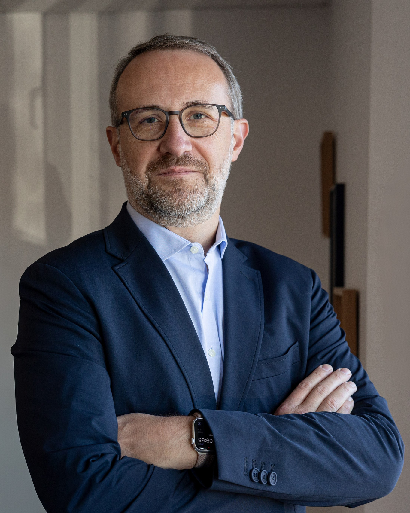 Corporate photographer in Toulouse for headshots, teams and business communication. Executive & Corporate Photographer in Toulouse | Personal Branding by Eugenie Smirnova