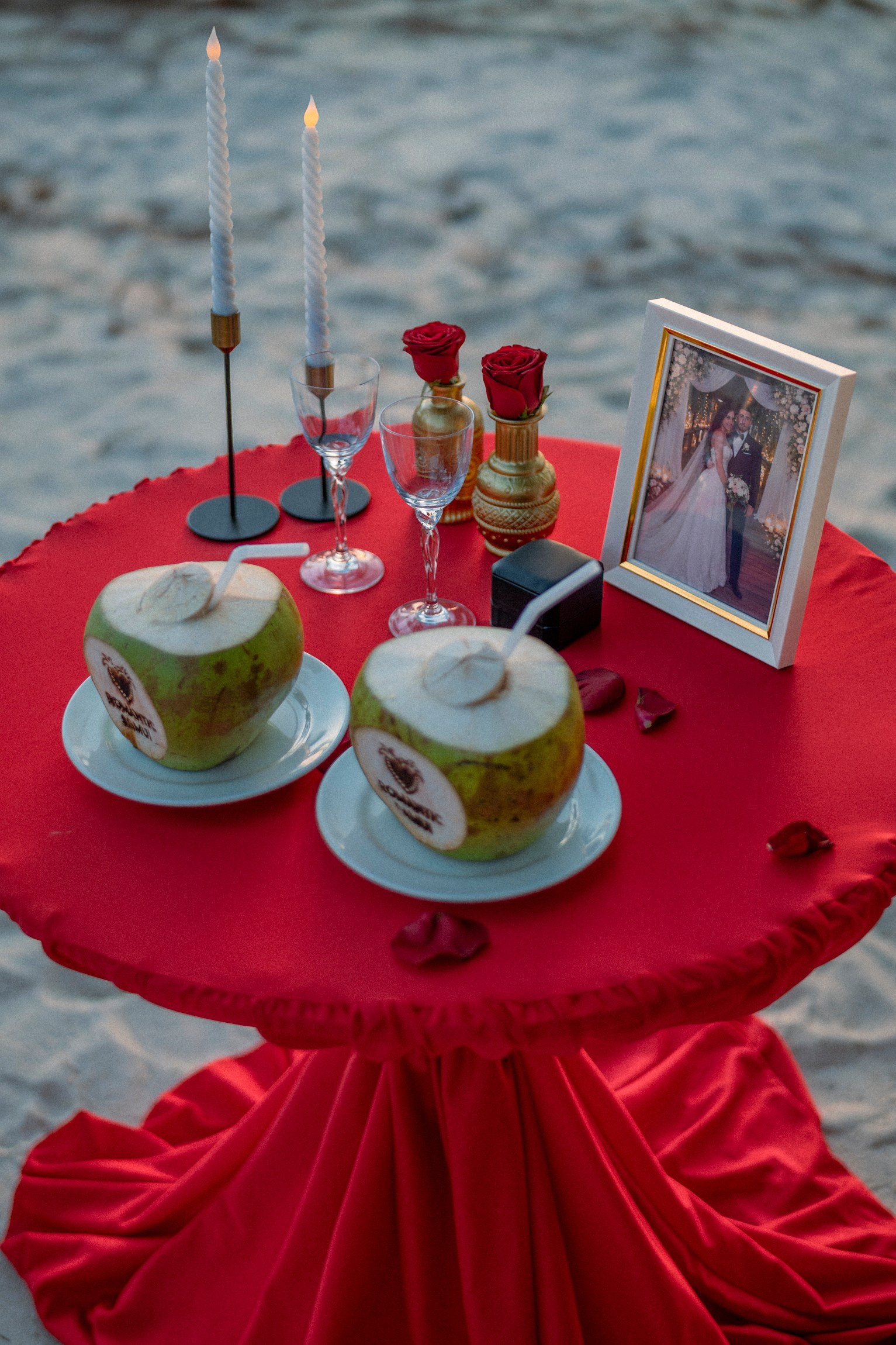 Gallery. Marriage Proposal & Romantic Beach Dinner in Pattaya