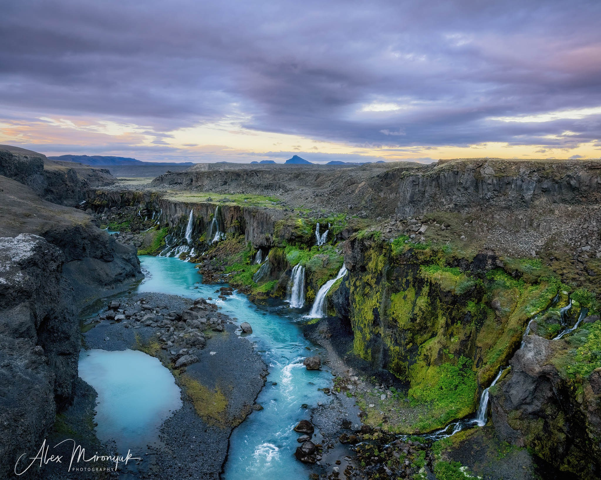 All Colors Of Iceland. Pet, Senior, Landscape, portrait studio, photographer in Miami and Sou