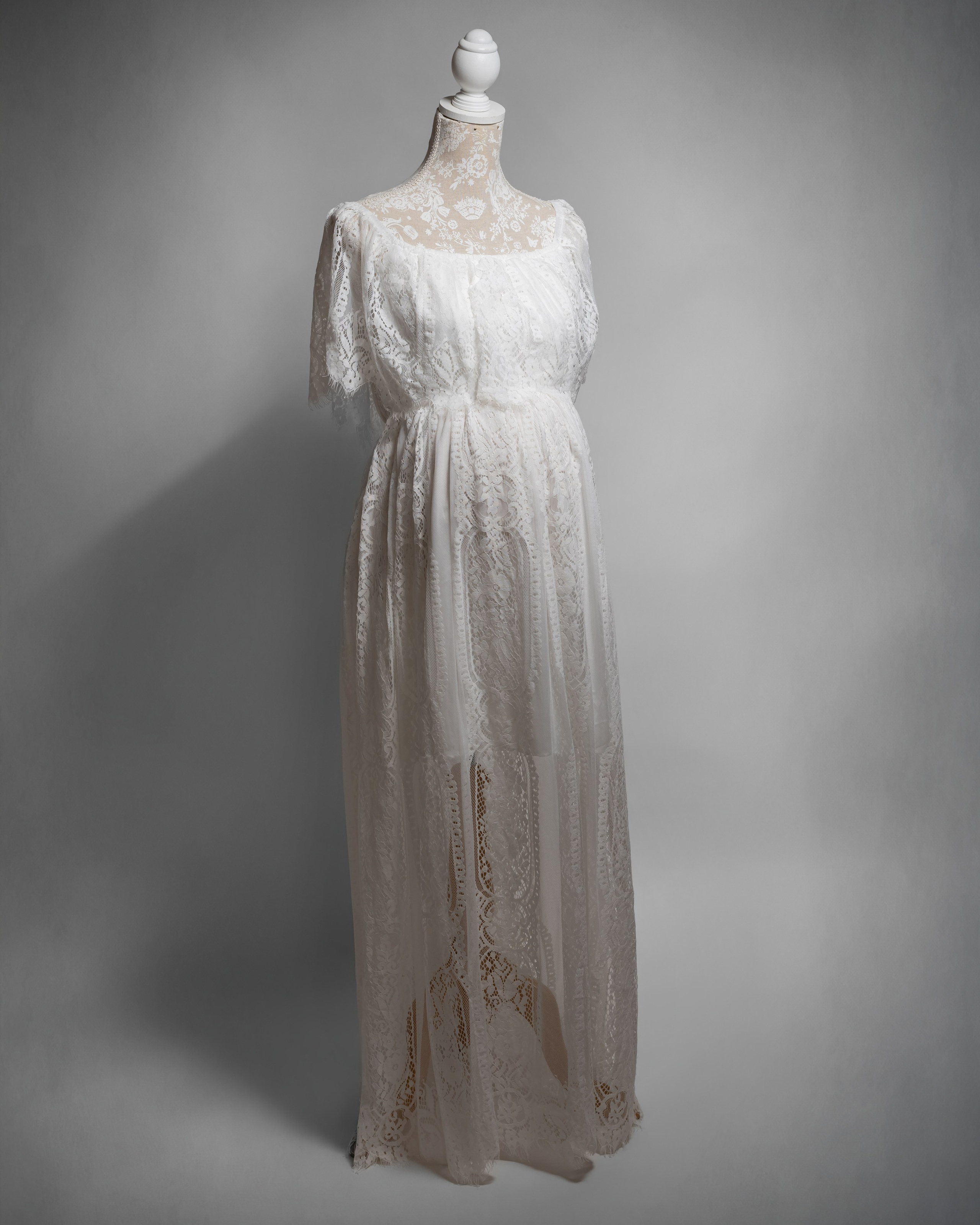 Dresses. Stevenage, Hertfordshire family, maternity and newborn photographer