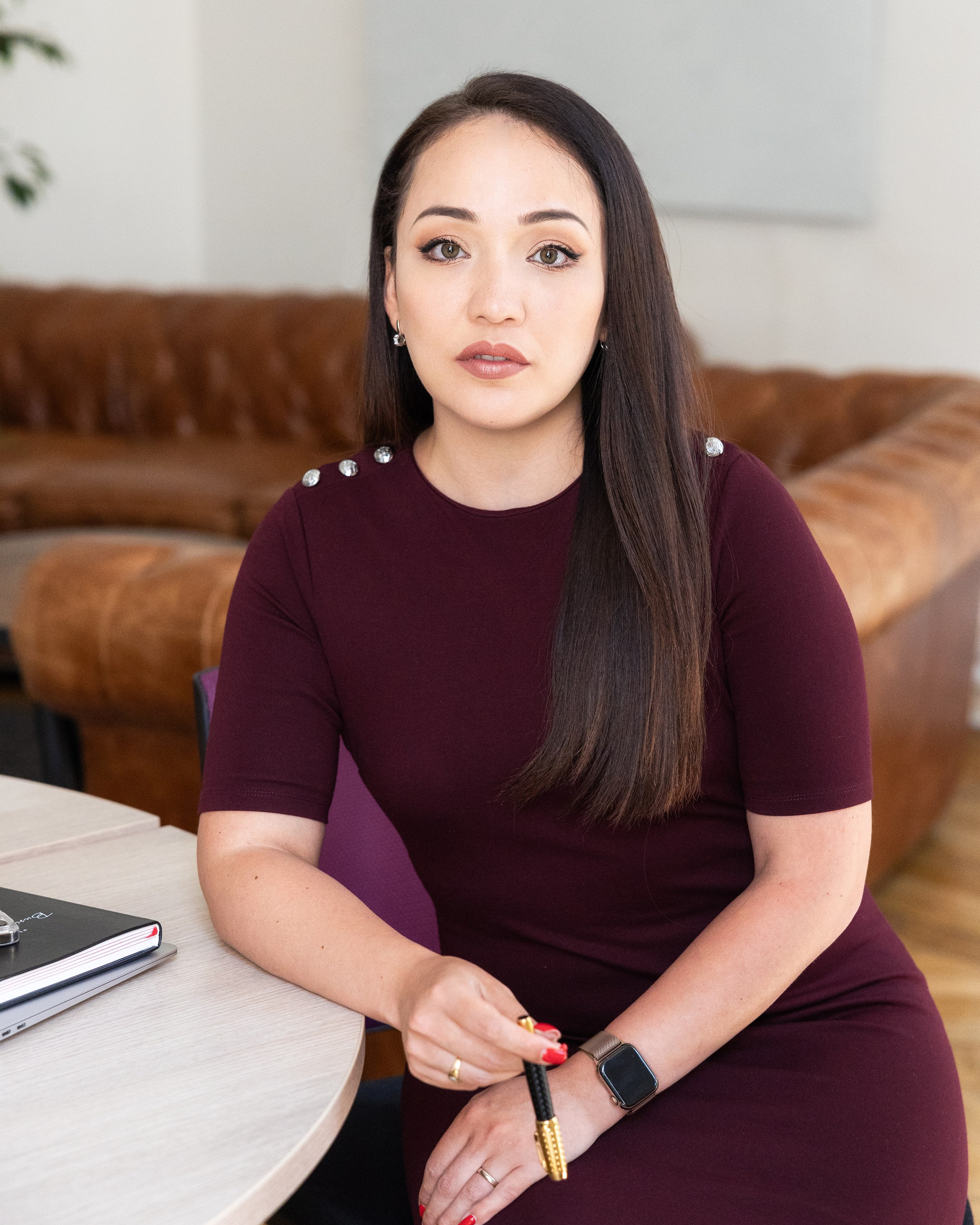 Guide to the best Personal Brand photo shoot Locations in Toulouse. Eugenie Smirnova — wedding, corporate and lifestyle photographer in Toulouse and Southwest France