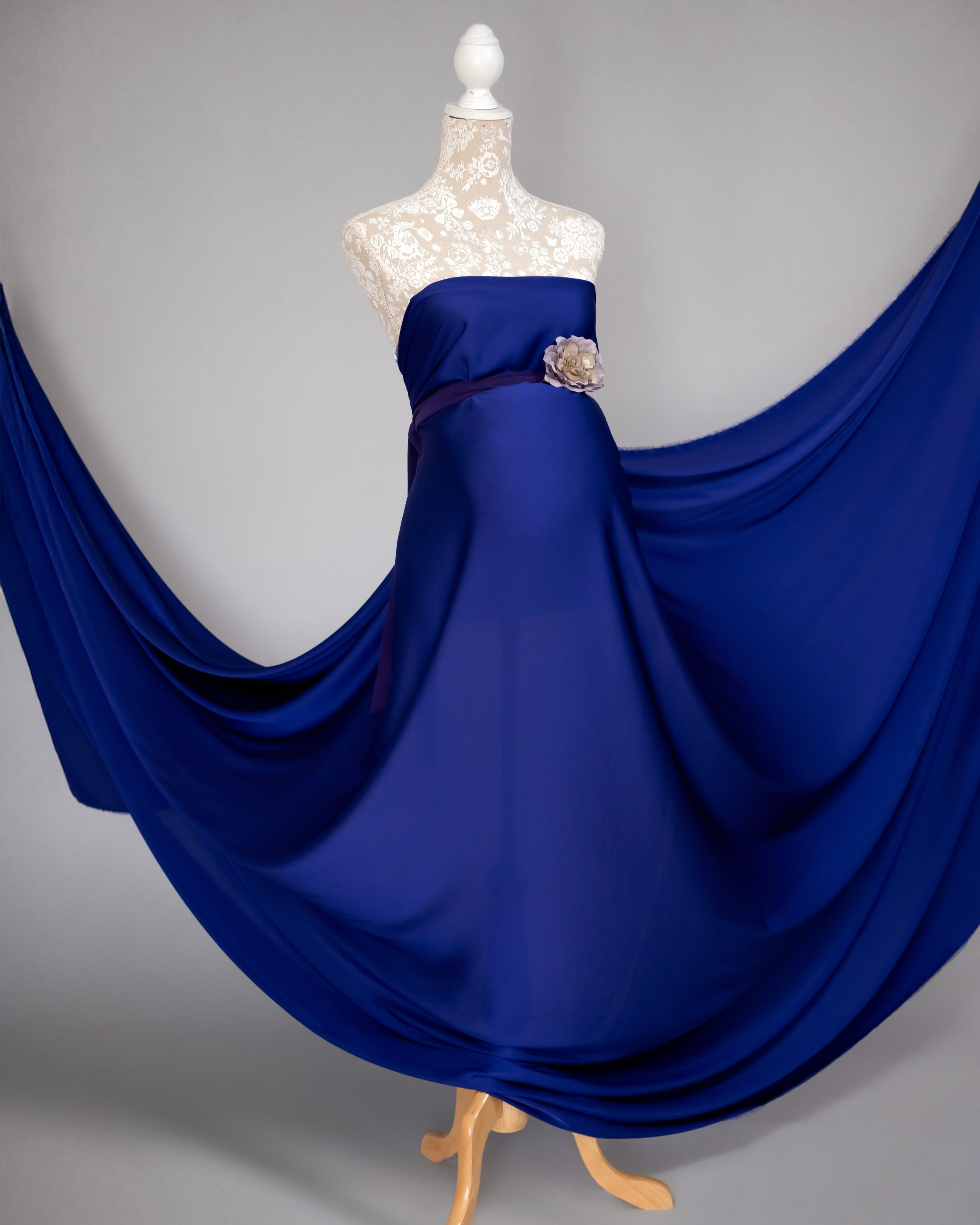 Dresses. Stevenage, Hertfordshire family, maternity and newborn photographer