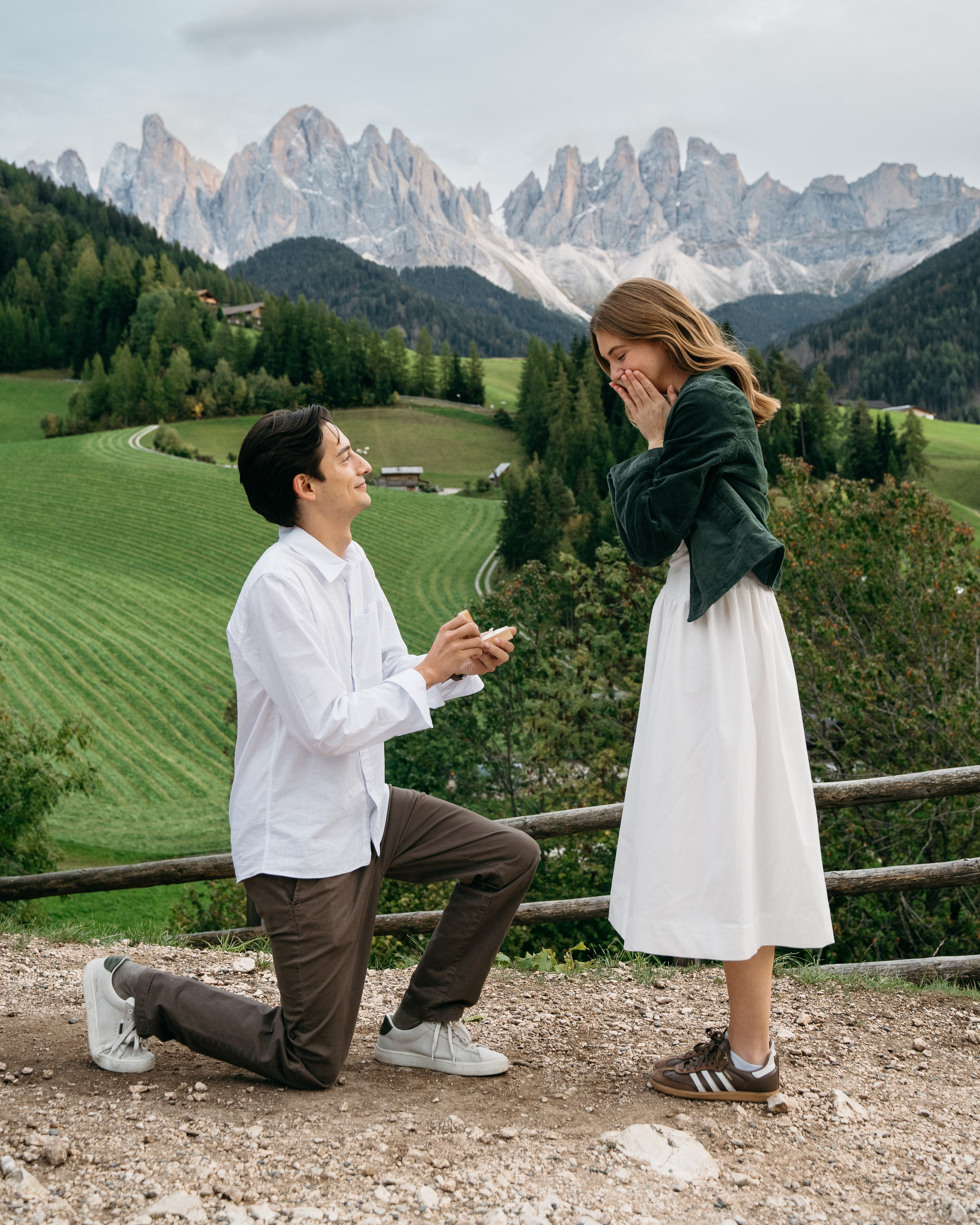 Engagement ring detail during a marriage proposal at Lake Garda.