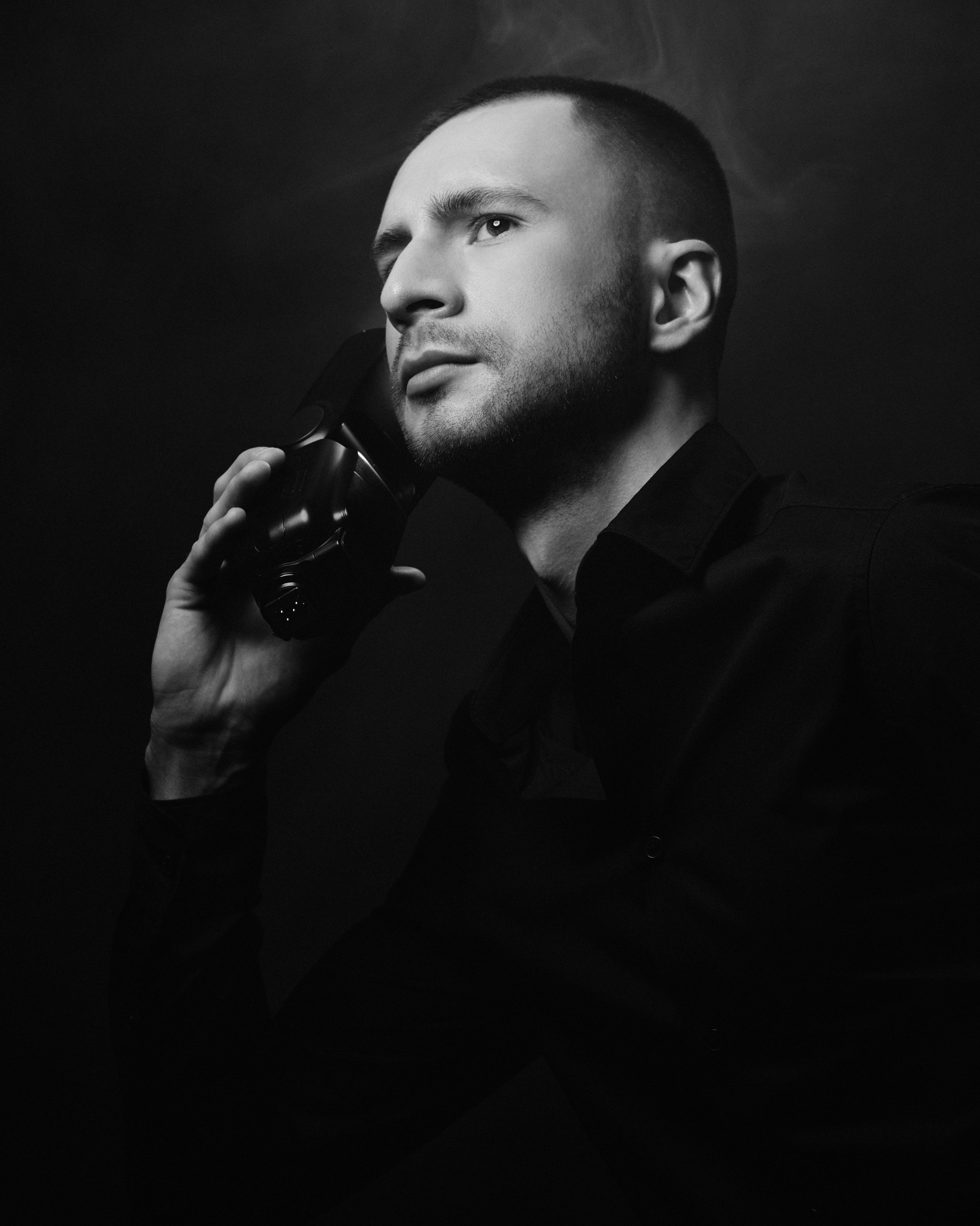 Portret fotografa mody Maxima Stoyanovskiego we Wrocławiu