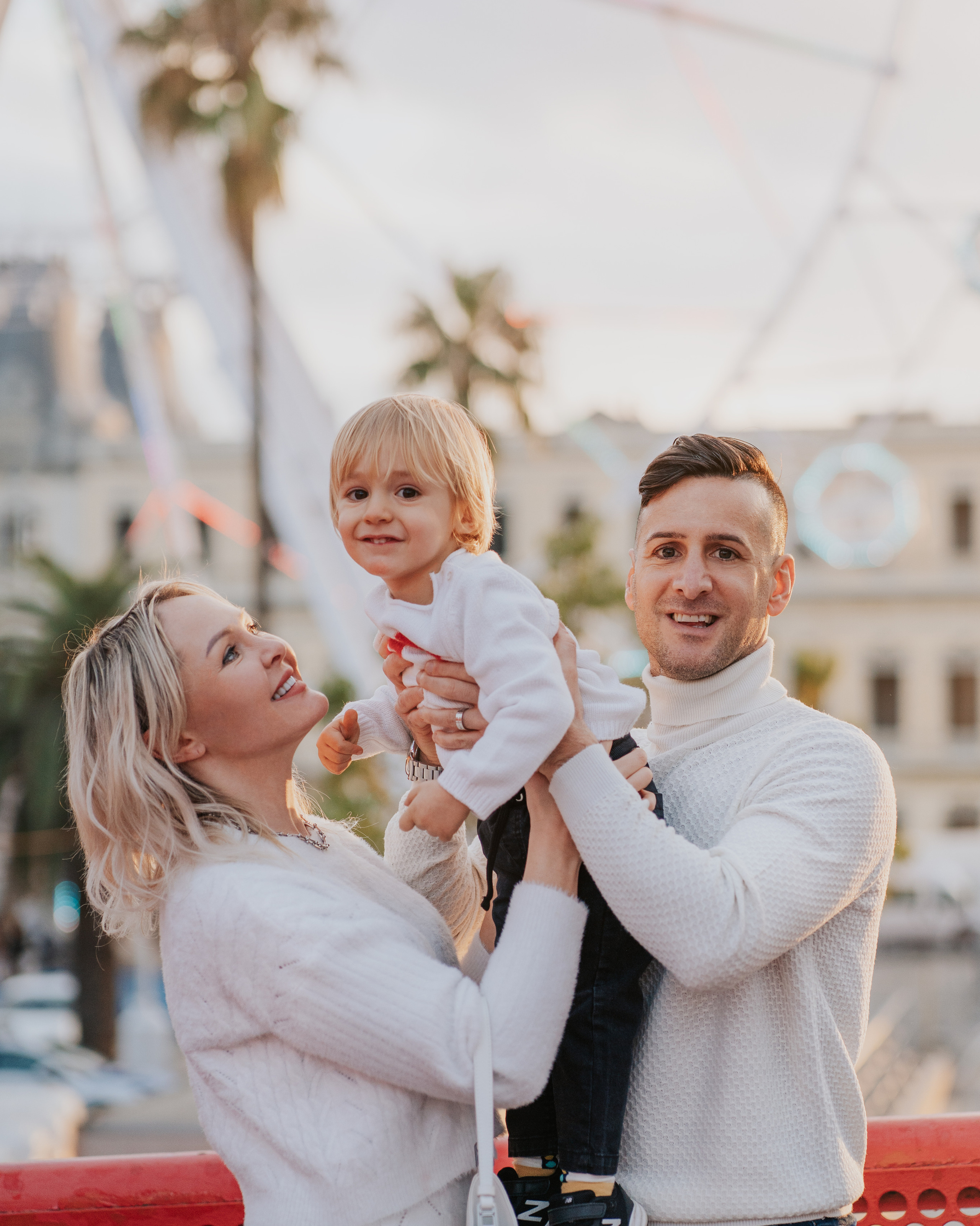 Free Barcelona Photo Guide. DiaFoto — Wow Photographer in Barcelona | Premium Barcelona Photoshoot Experience