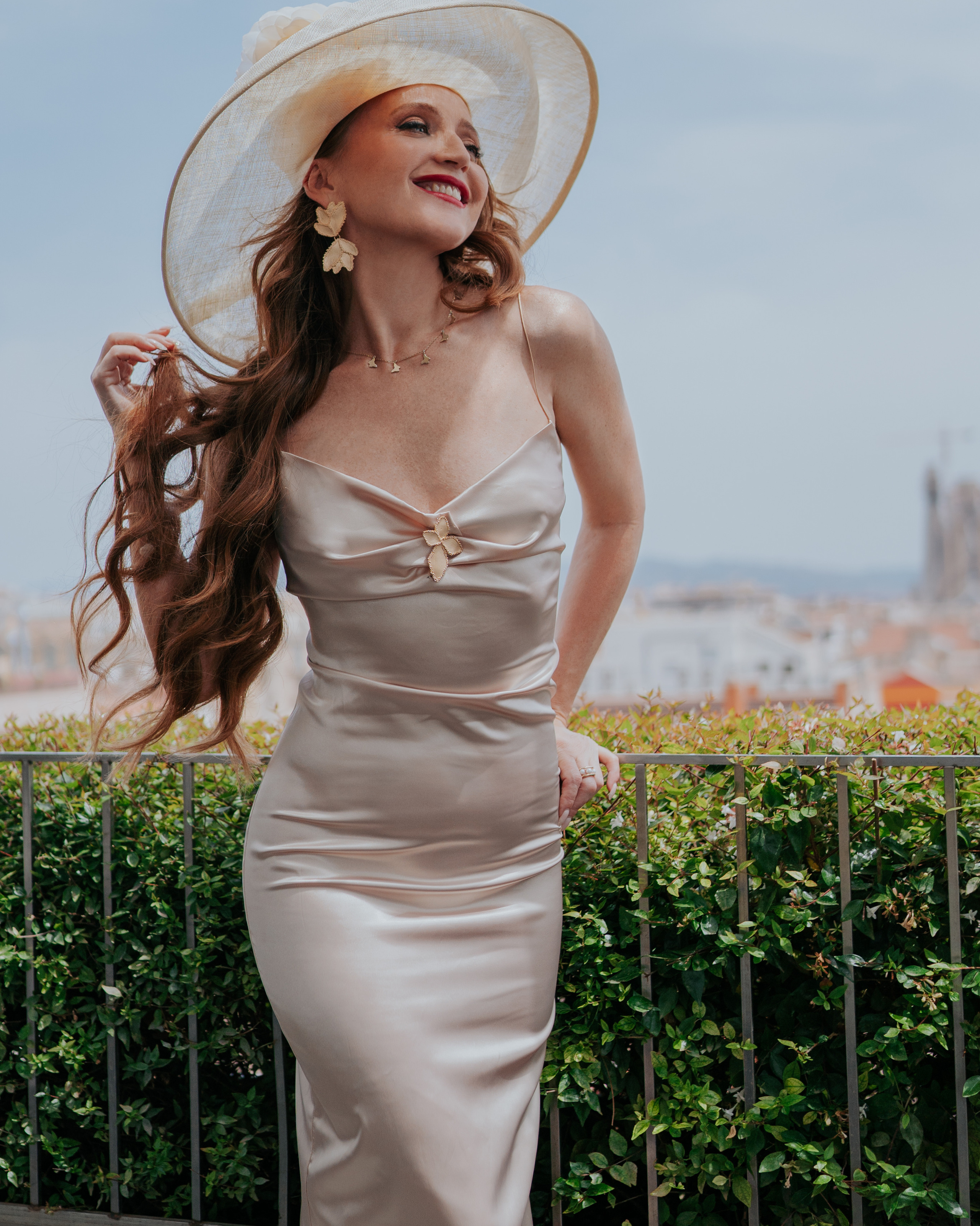 Free Barcelona Photo Guide. DiaFoto — Wow Photographer in Barcelona | Premium Barcelona Photoshoot Experience