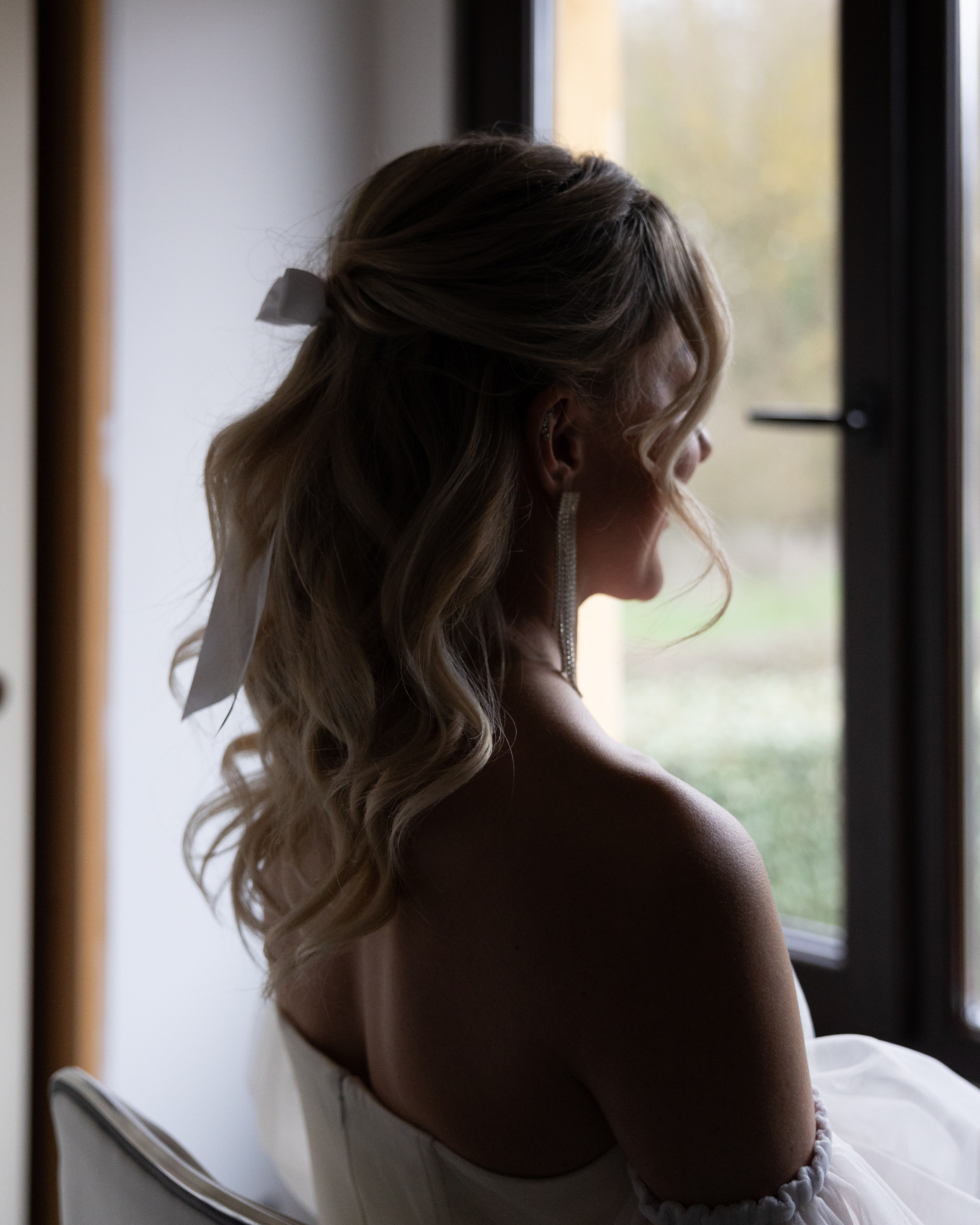 Emphasizing Confidentiality: My Commitment to Your Privacy. Eugenie Smirnova — wedding, corporate and lifestyle photographer in Toulouse and Southwest France