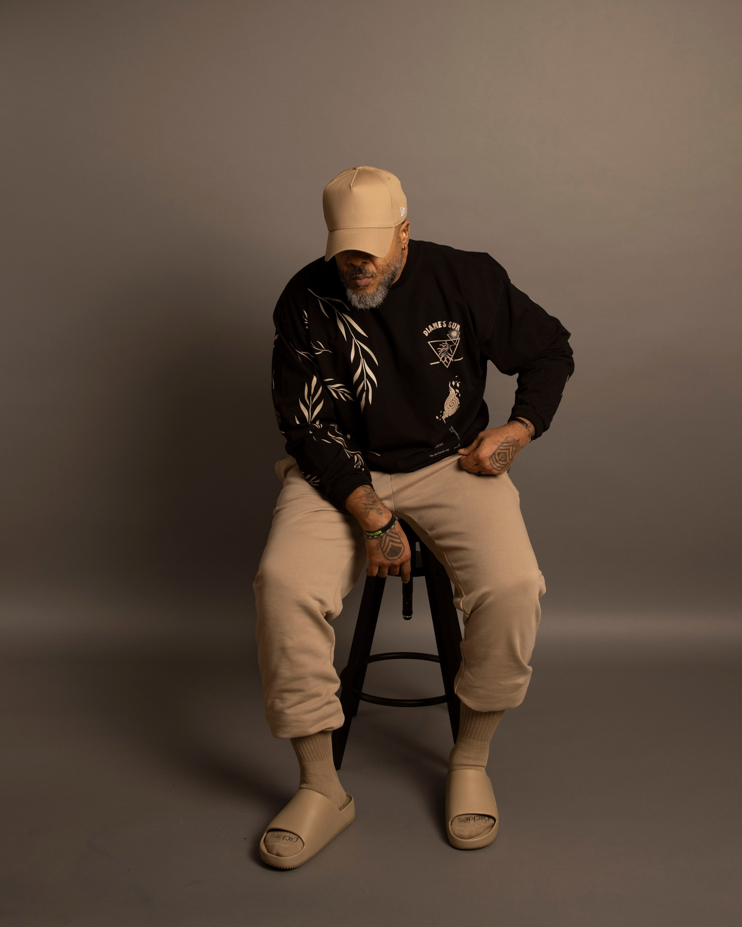 Gray. SHOOT IT YOURSELF — SELF PORTRAIT STUDIO IN CHICAGO