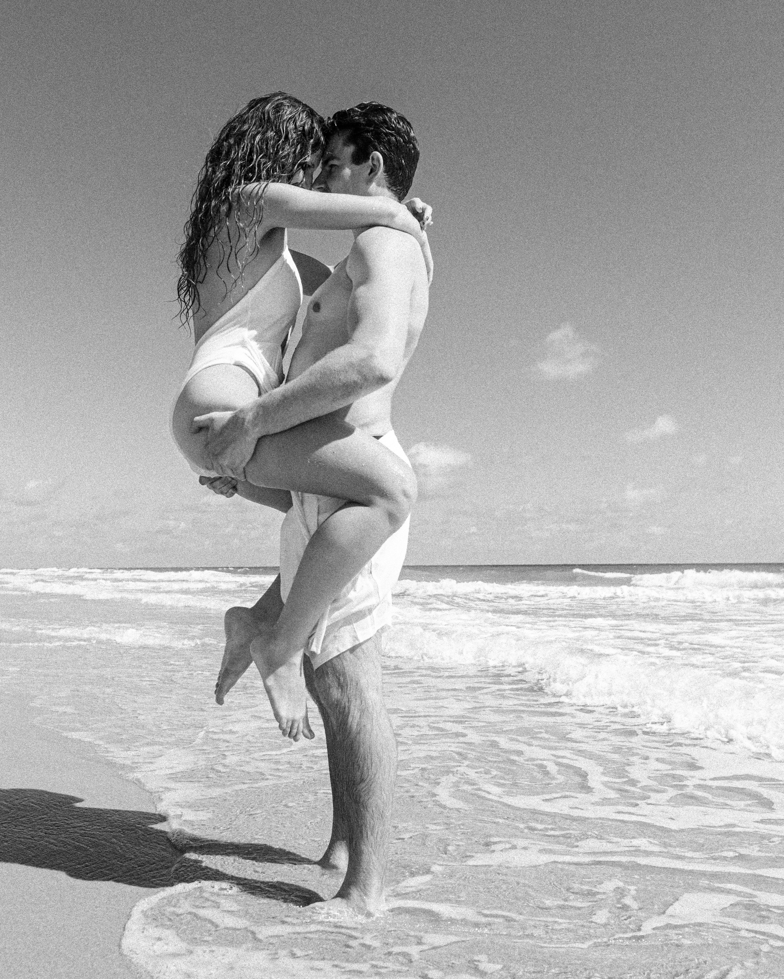 My name is Kate and I am family and wedding photographer