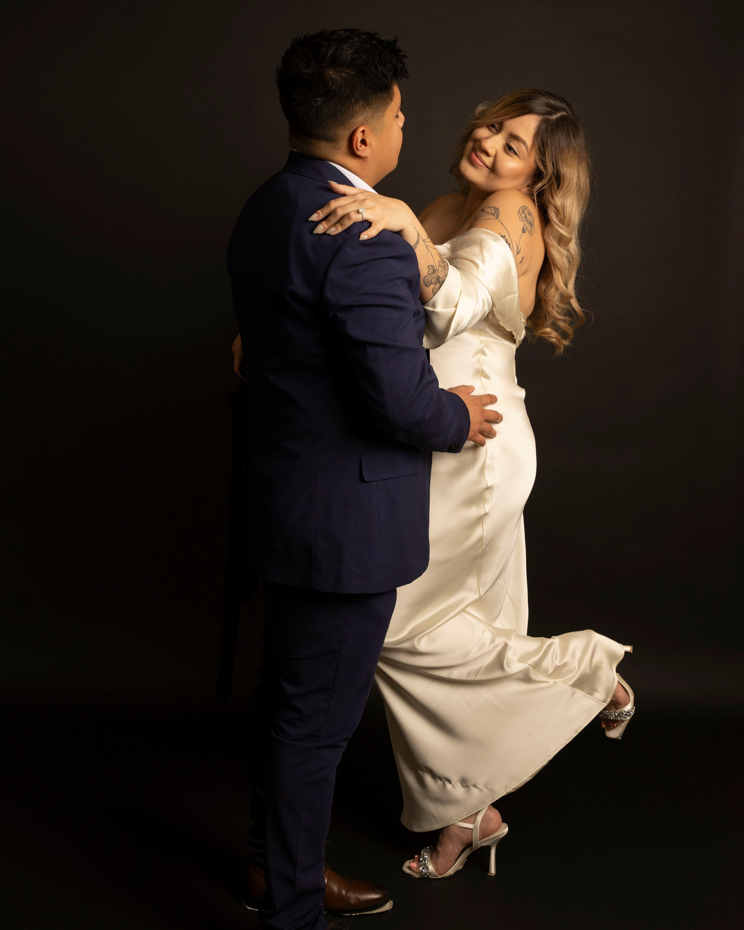 BACKGROUND COLORS. SHOOT IT YOURSELF — SELF PORTRAIT STUDIO IN CHICAGO