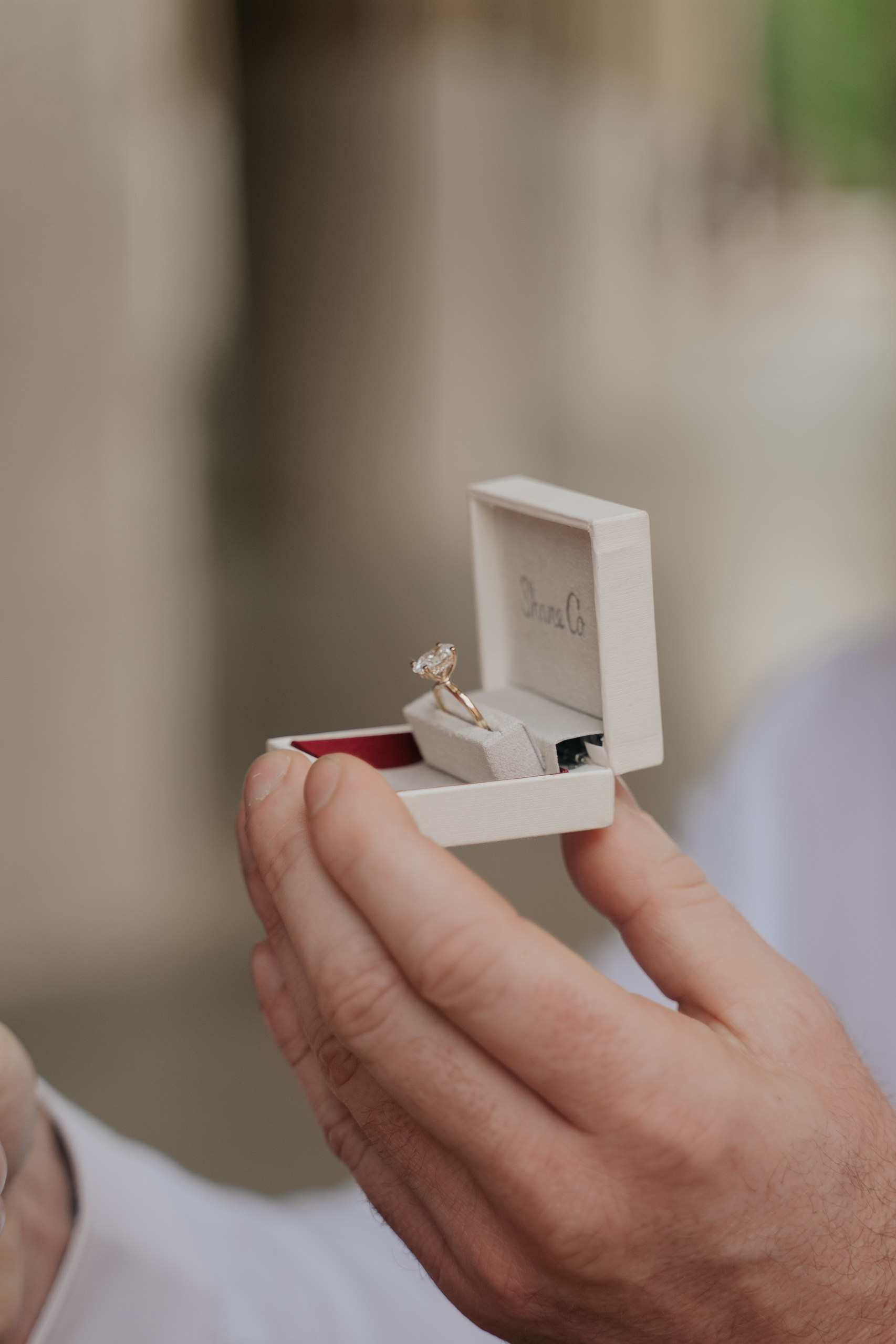 Proposal park Guell. DiaFoto — Wow Photographer in Barcelona | Premium Barcelona Photoshoot Experience