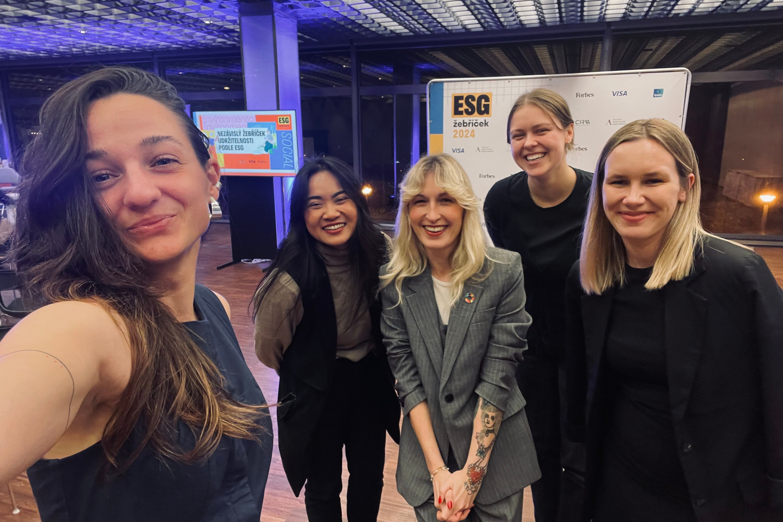 VŠECHNY SLUŽBY. Dana Lišková — Empatická fotografka | Introspektivní umělkyně | Neurodivergentní koučka| Zakladatelka Artepy.cz