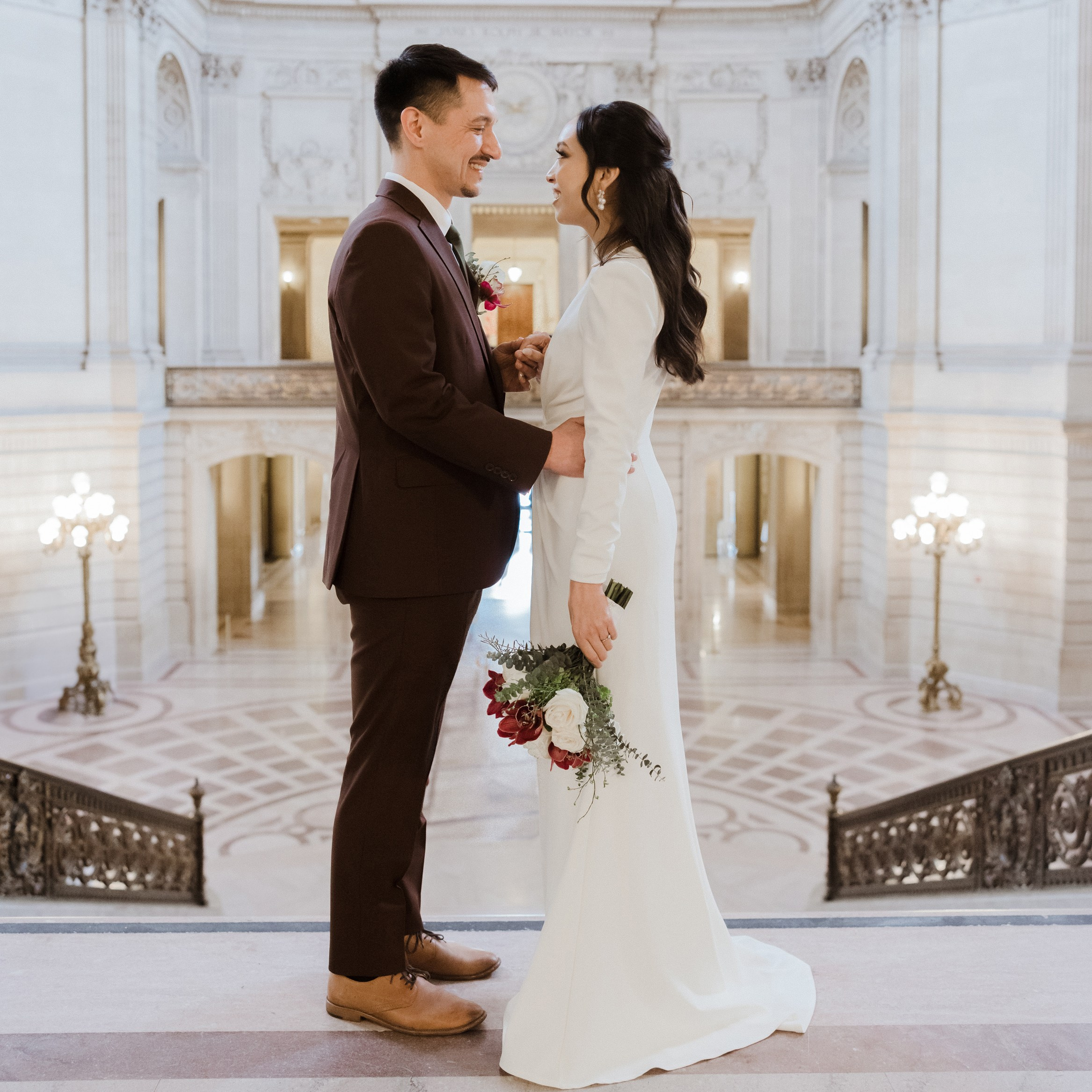 Аяна Крапивкина — профессиональная ретушь и AI-визуал