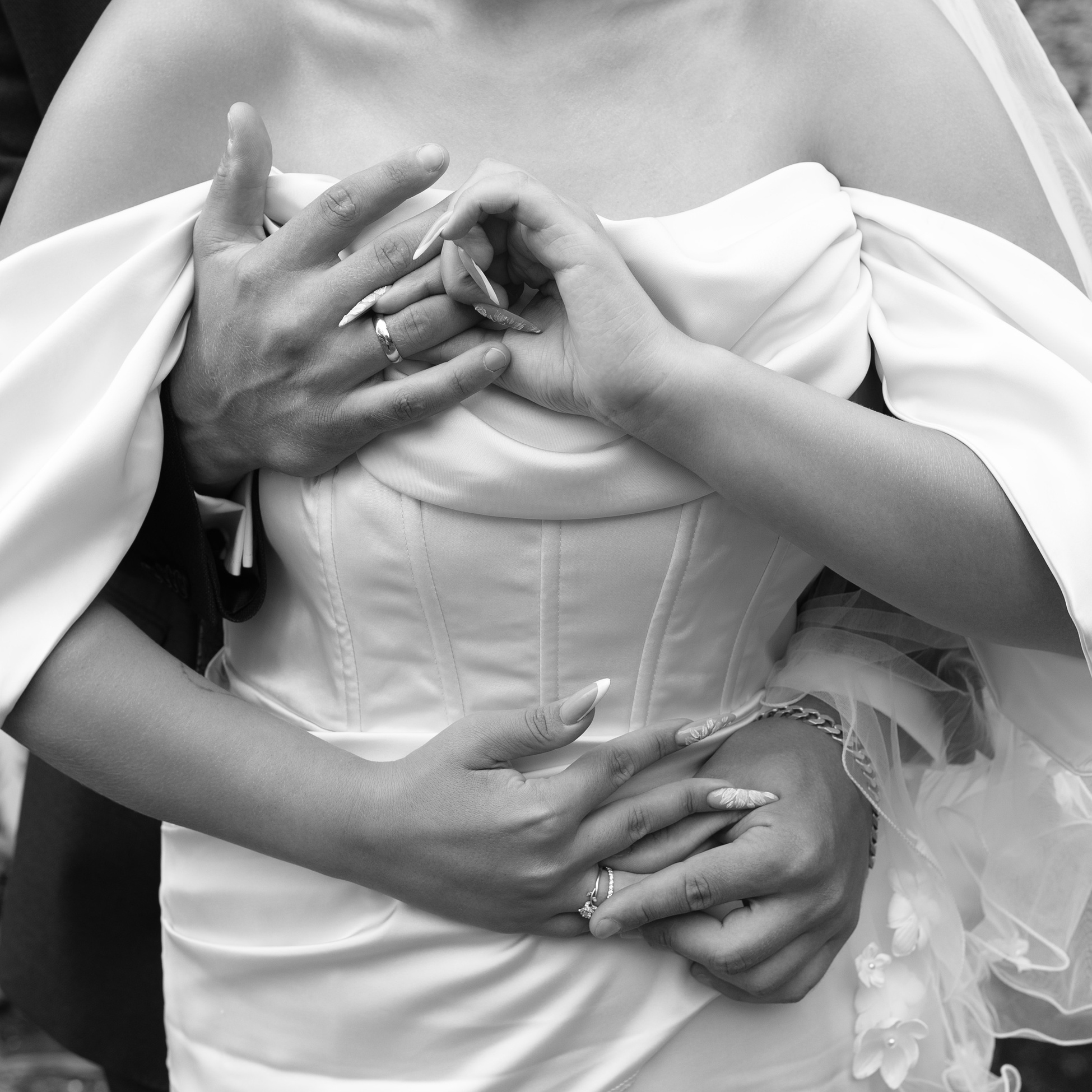 Main. Women’s photographer in Coventry, UK. Boudoir and portraits are my focus; I also capture couples, mini weddings, maternity & newborns