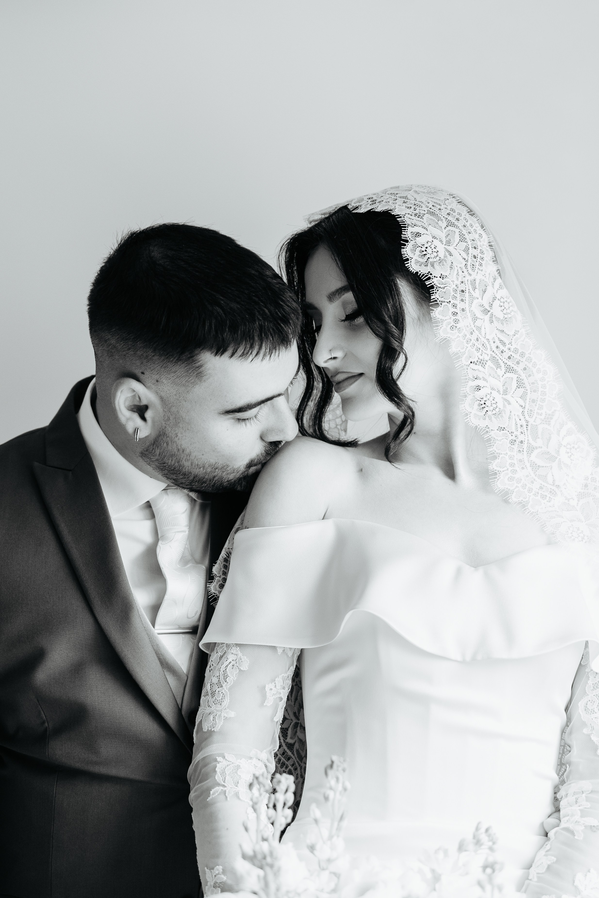 Wedding Photographer Editorial Storytelling Cluj, Romania & Europe|Lore Photography