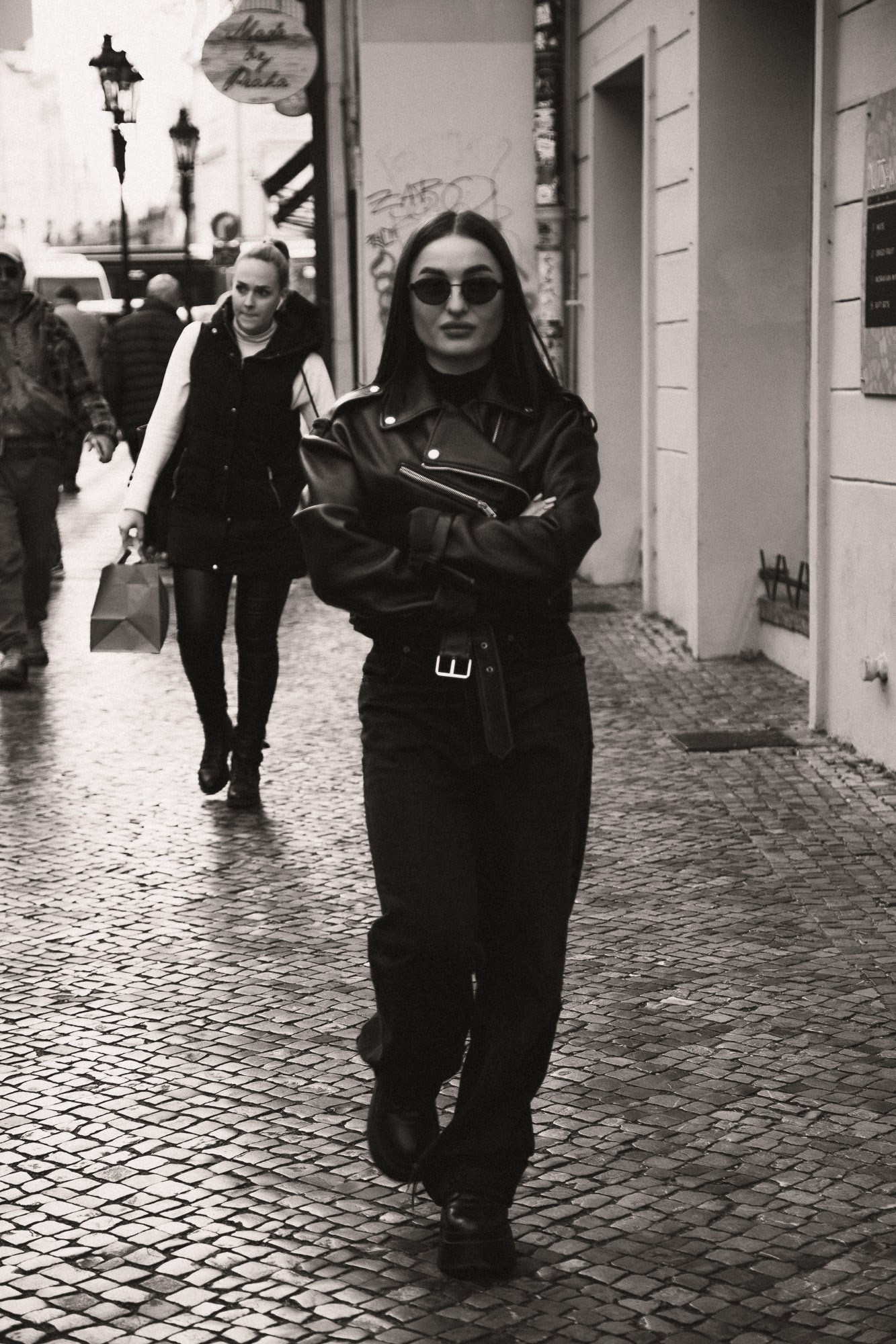 CONTACT. Photo by lenozavra